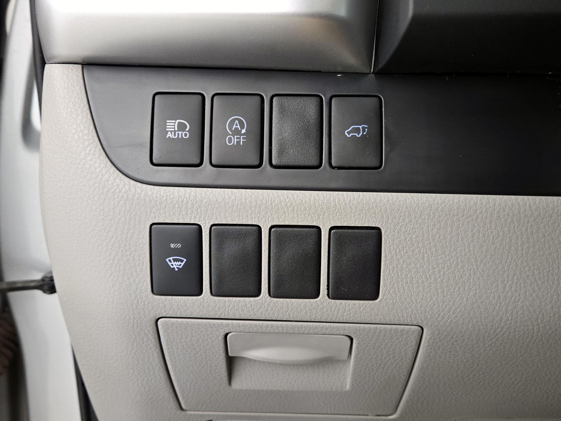 Thumbnail: 2018 Toyota Highlander - 13