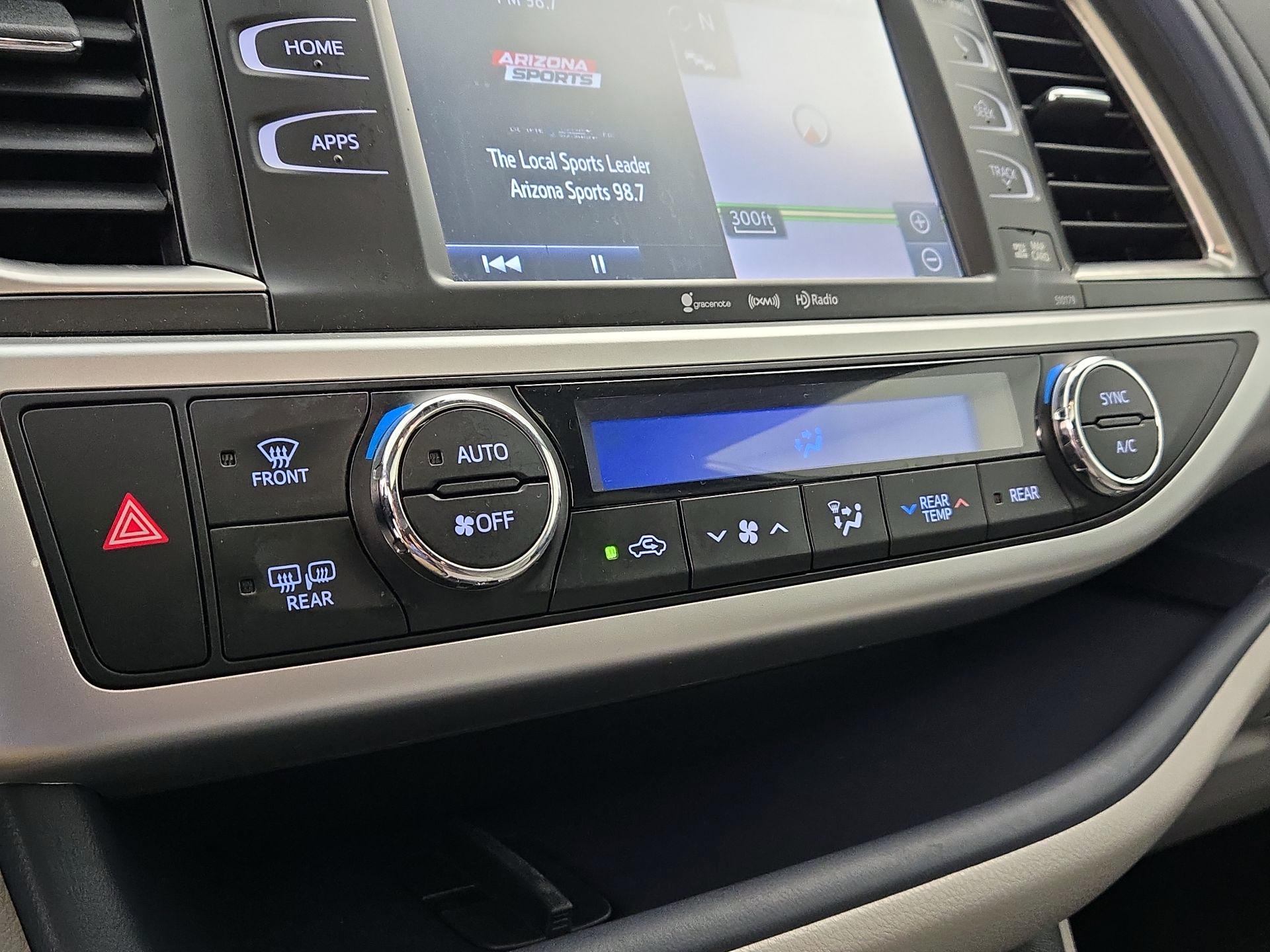 Thumbnail: 2018 Toyota Highlander - 17