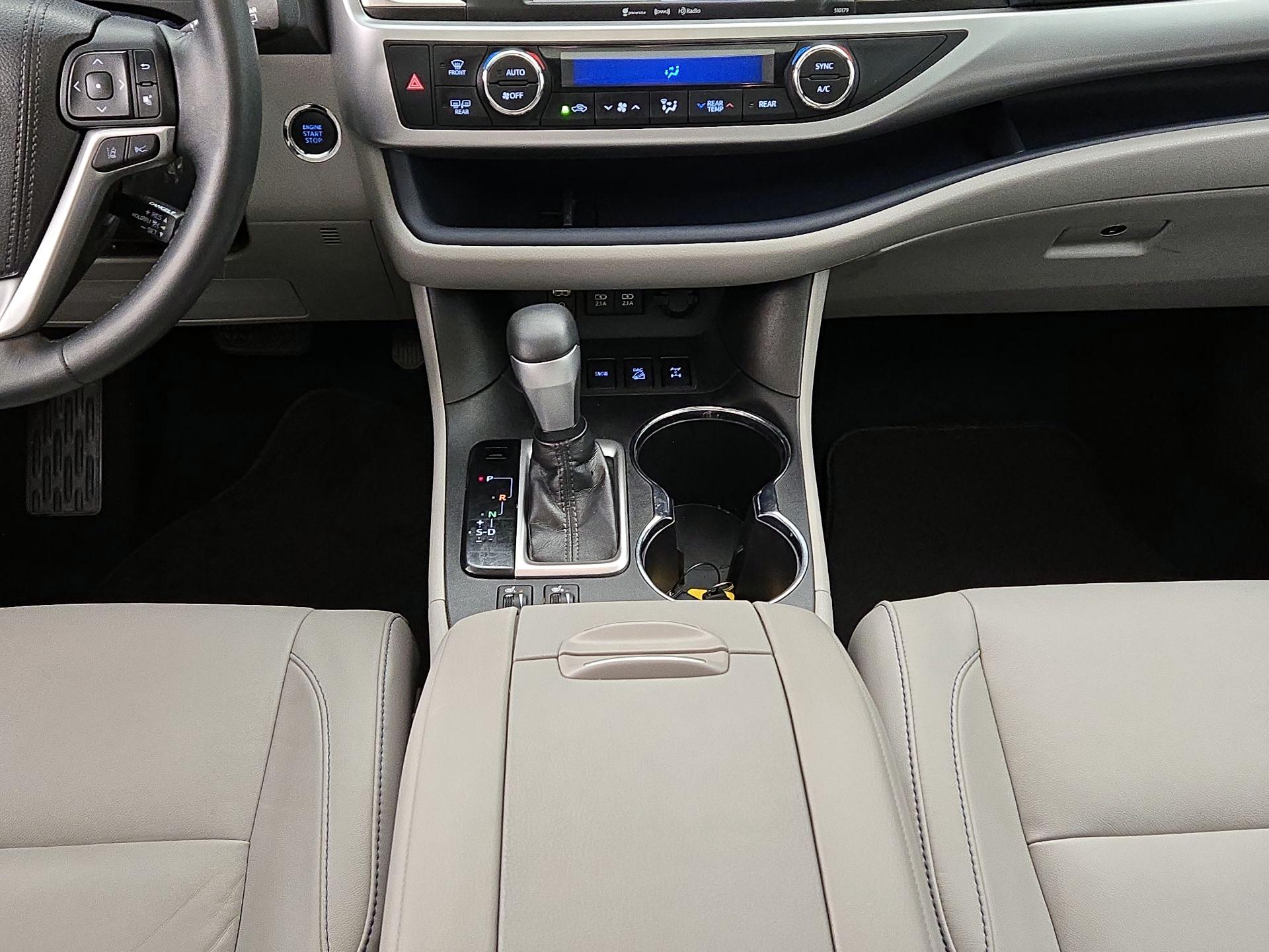 Thumbnail: 2018 Toyota Highlander - 18