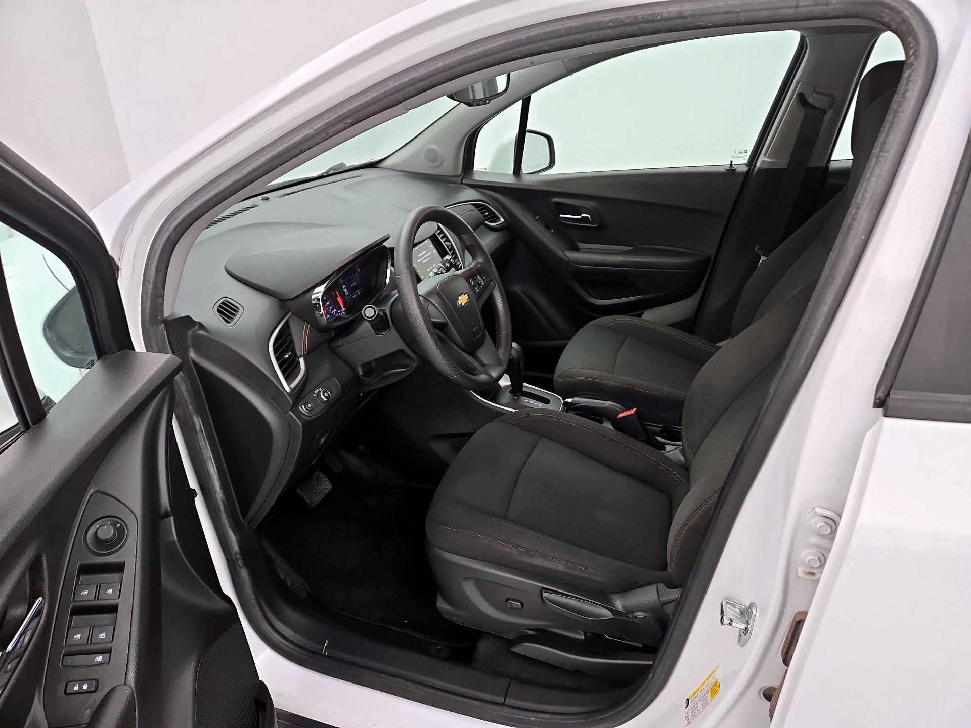 Thumbnail: 2018 Chevrolet Trax - 11