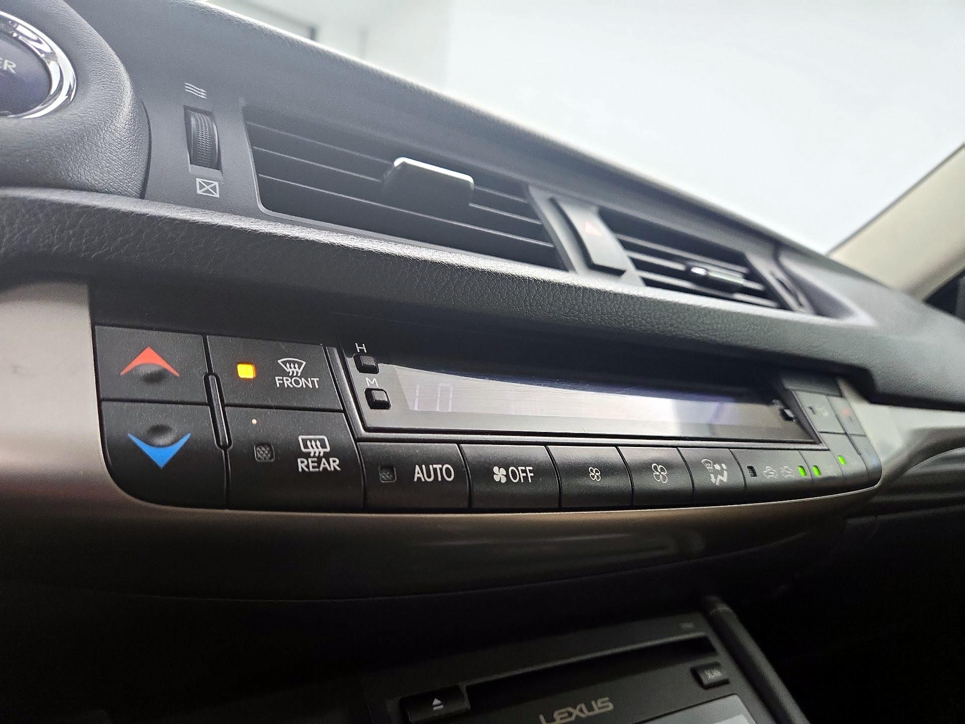 Thumbnail: 2015 Lexus CT - 15