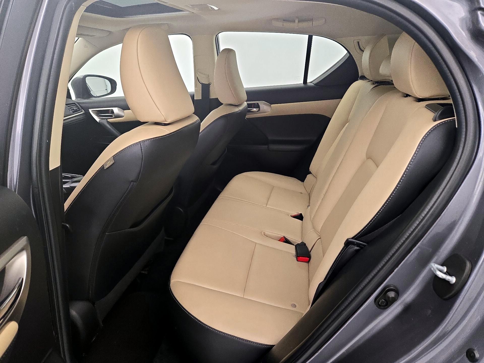 Thumbnail: 2015 Lexus CT - 19