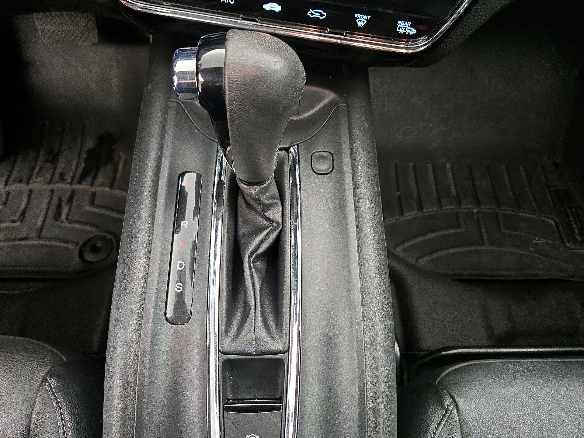 Thumbnail: 2016 Honda HR-V - 16