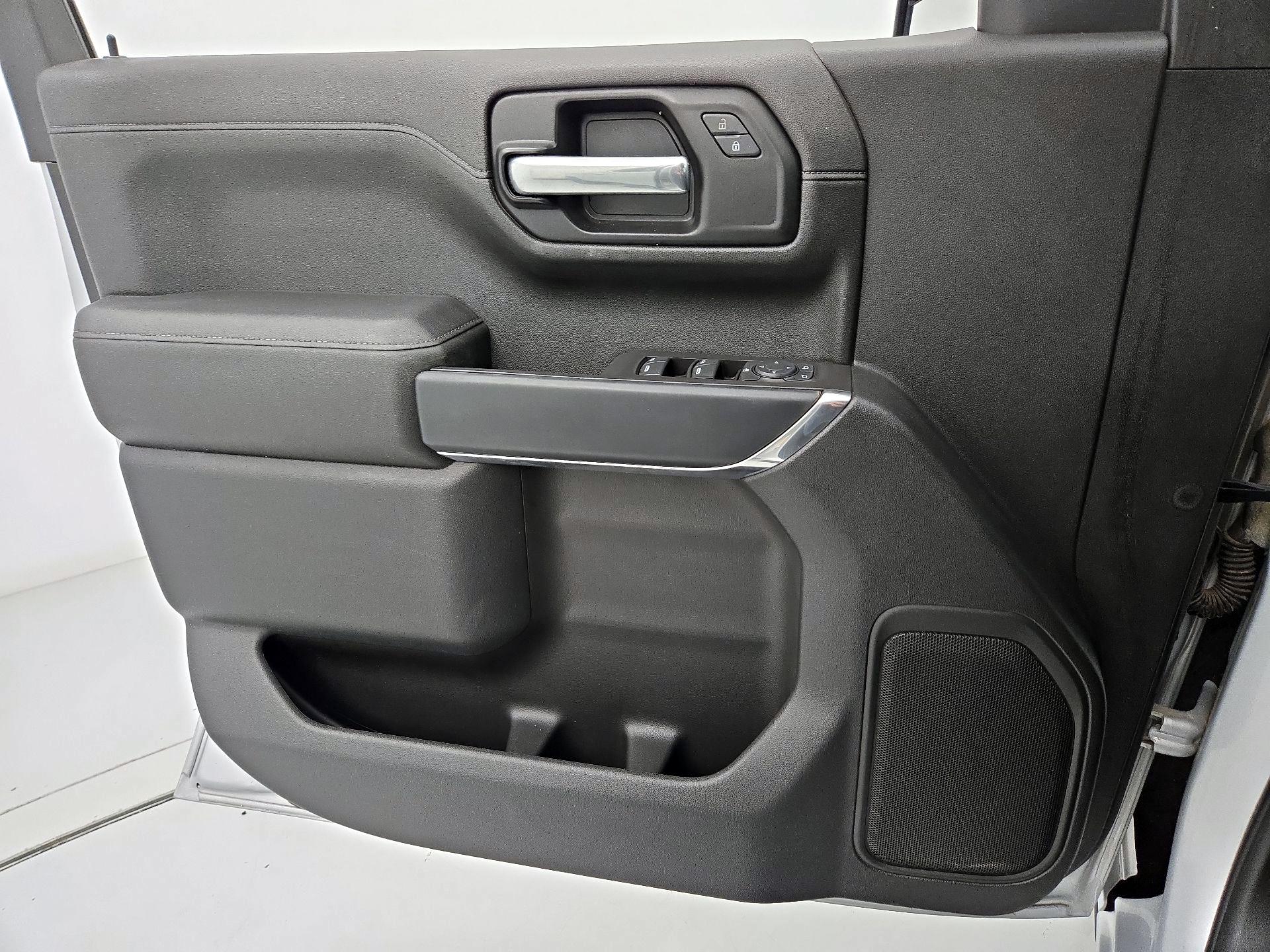 Thumbnail: 2021 Chevrolet Silverado 1500 - 12