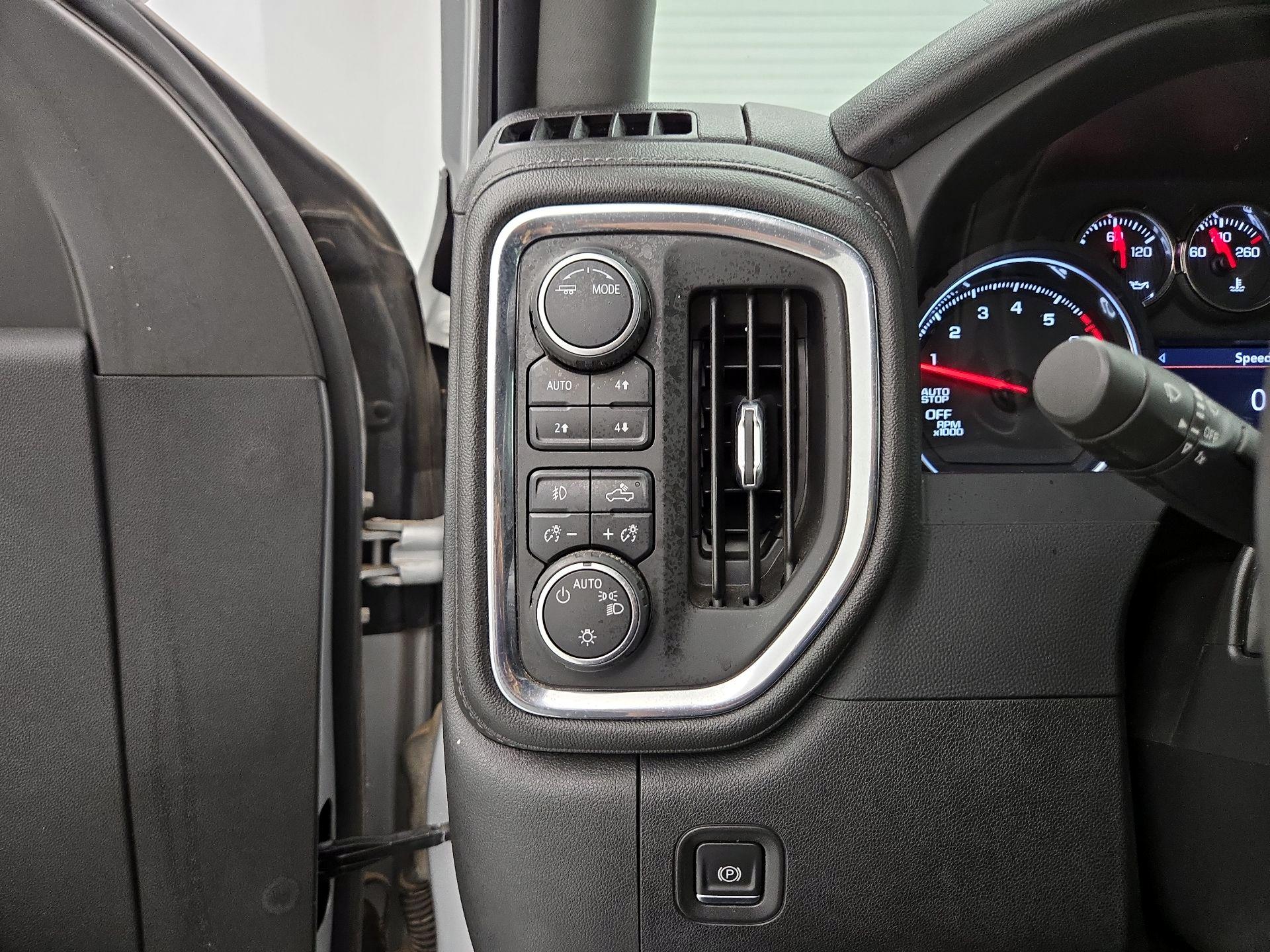 Thumbnail: 2021 Chevrolet Silverado 1500 - 13