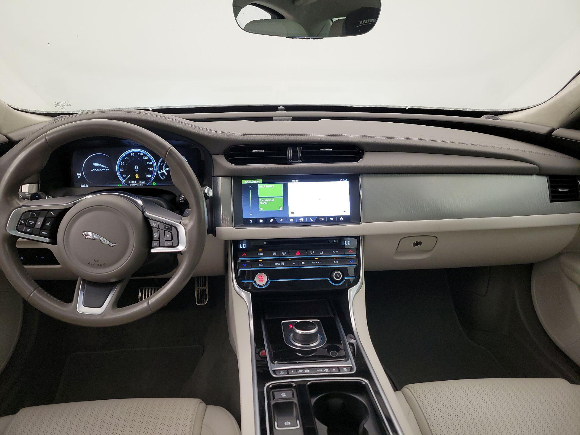 Thumbnail: 2020 Jaguar XF - 9