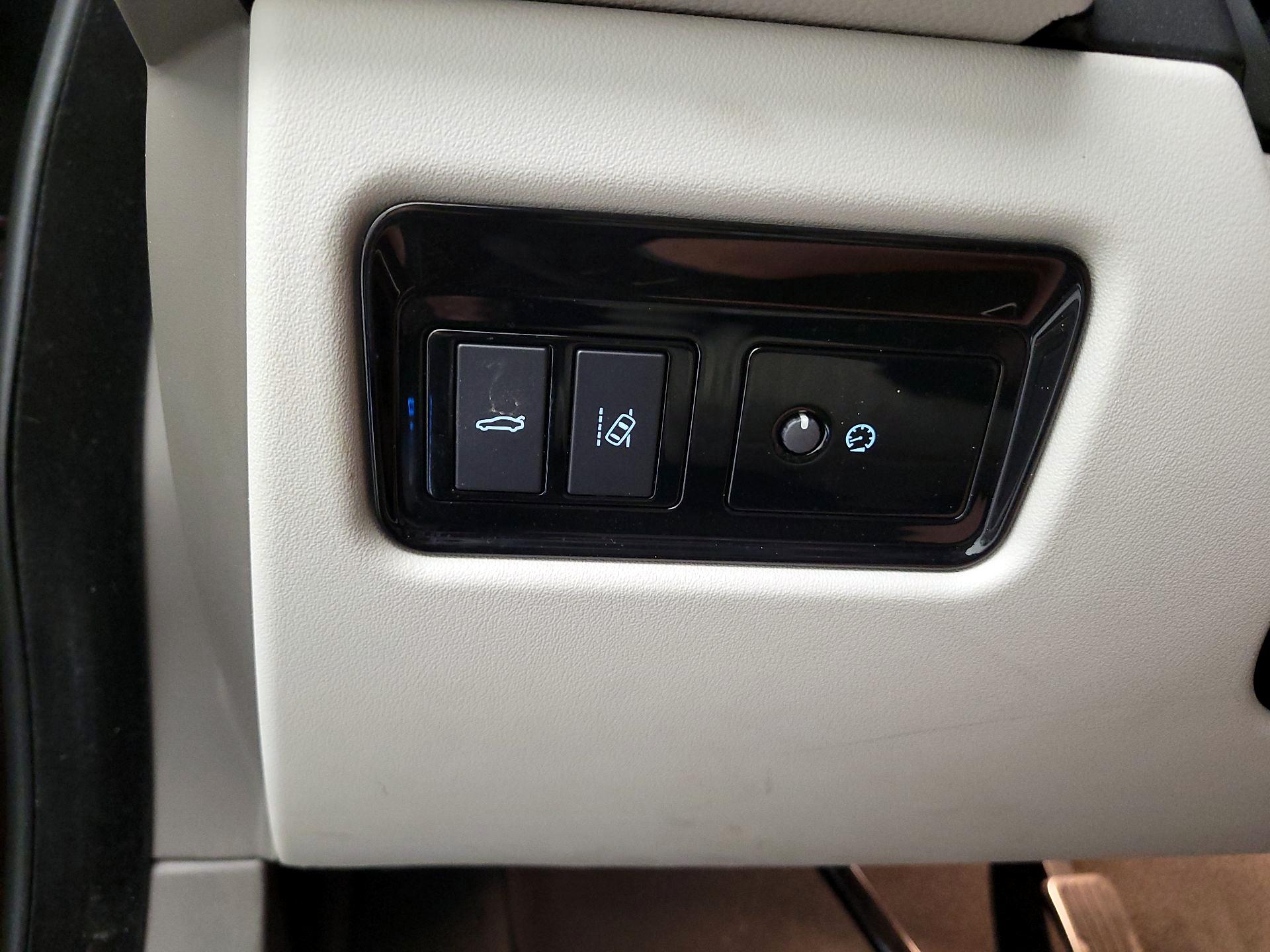 Thumbnail: 2020 Jaguar XF - 13