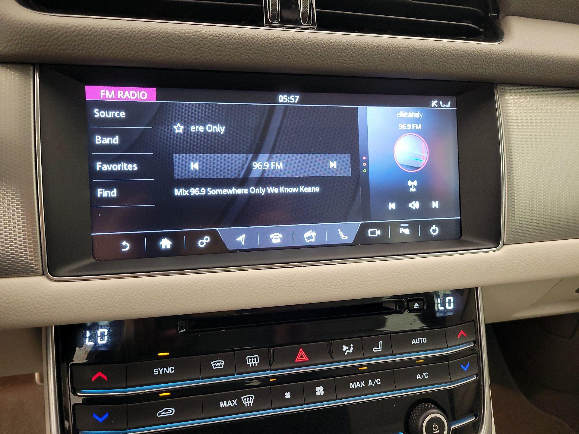 Thumbnail: 2020 Jaguar XF - 16