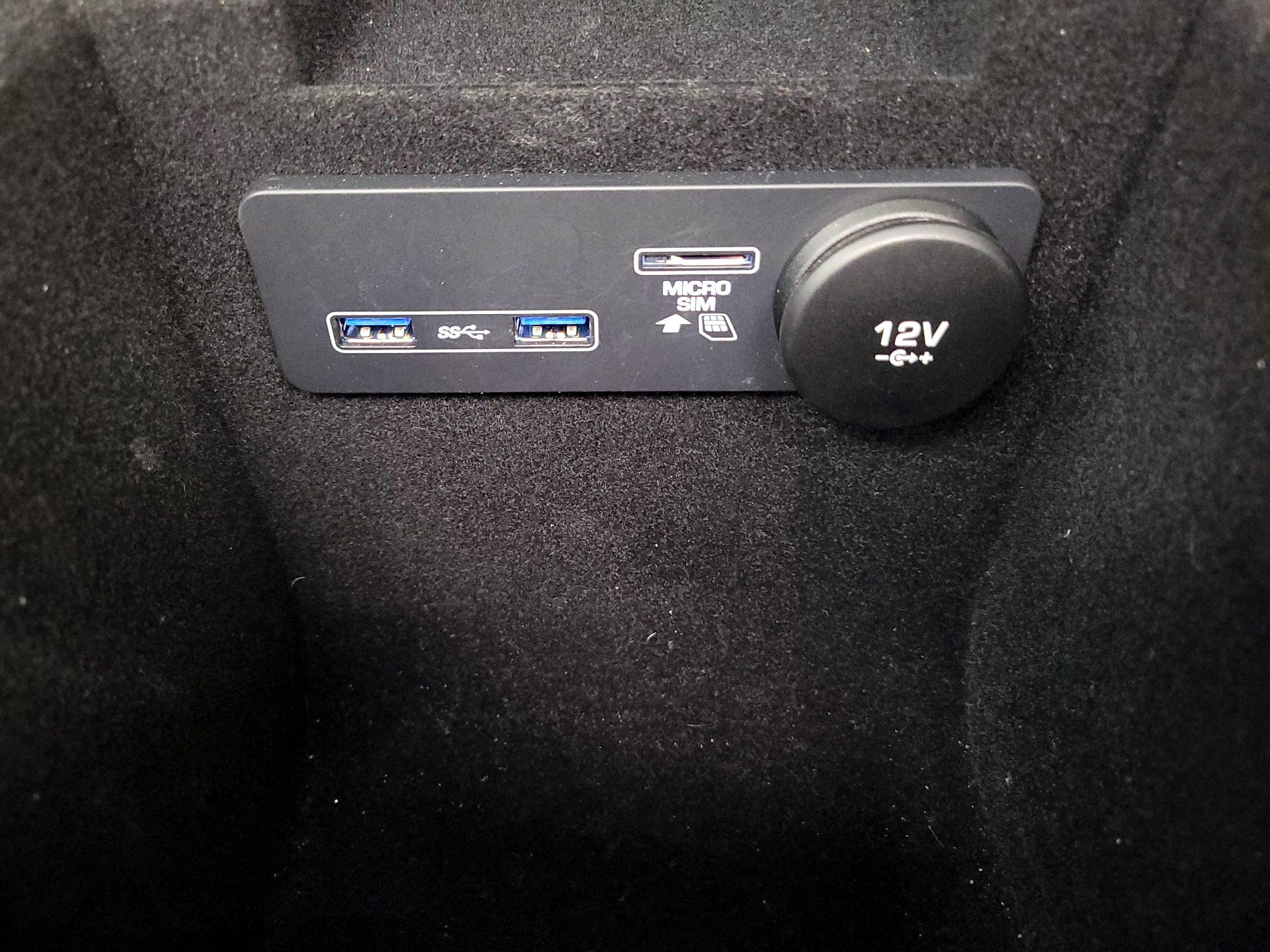 Thumbnail: 2020 Jaguar XF - 19