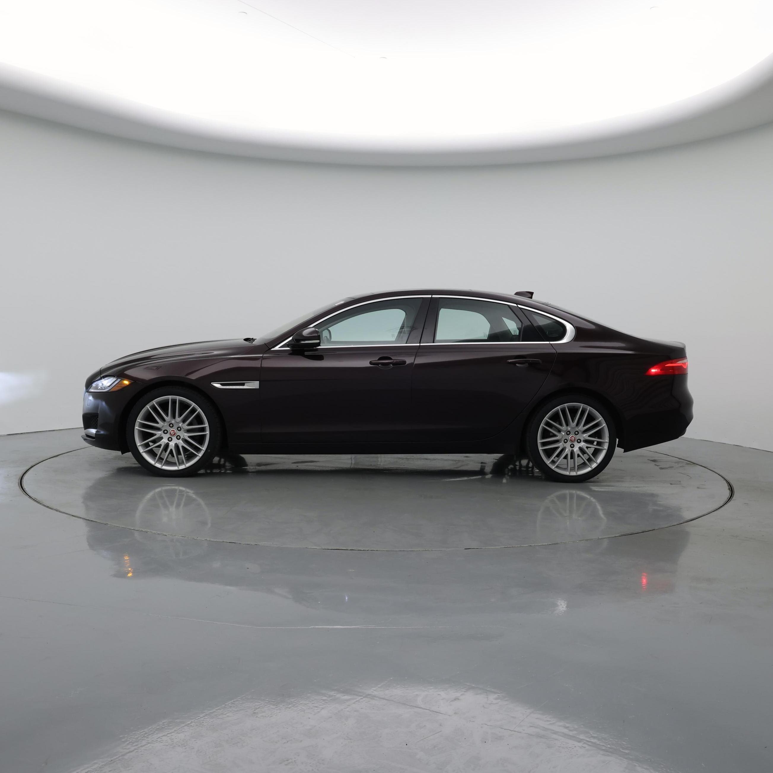 Thumbnail: 2020 Jaguar XF - 3