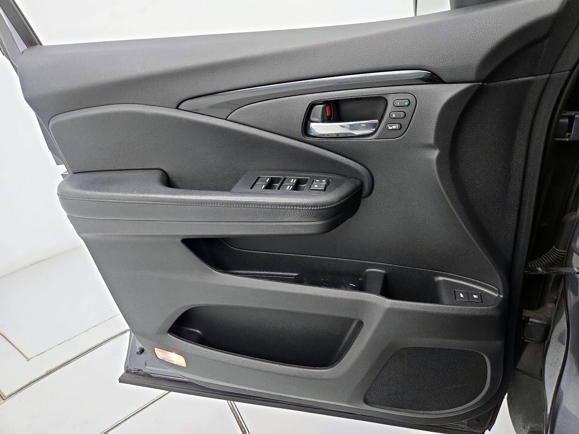 Thumbnail: 2019 Honda Passport - 12