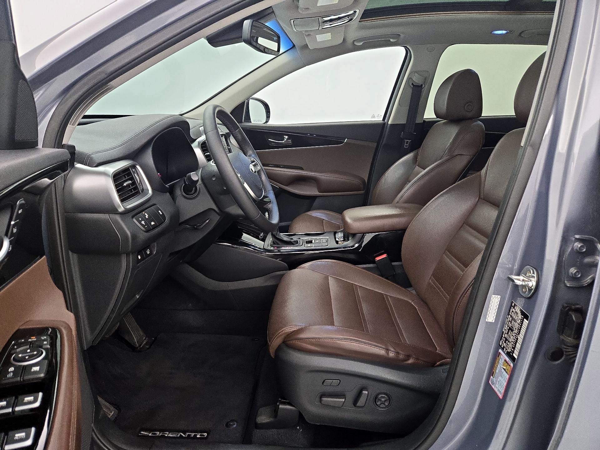 Thumbnail: 2020 Kia Sorento - 11