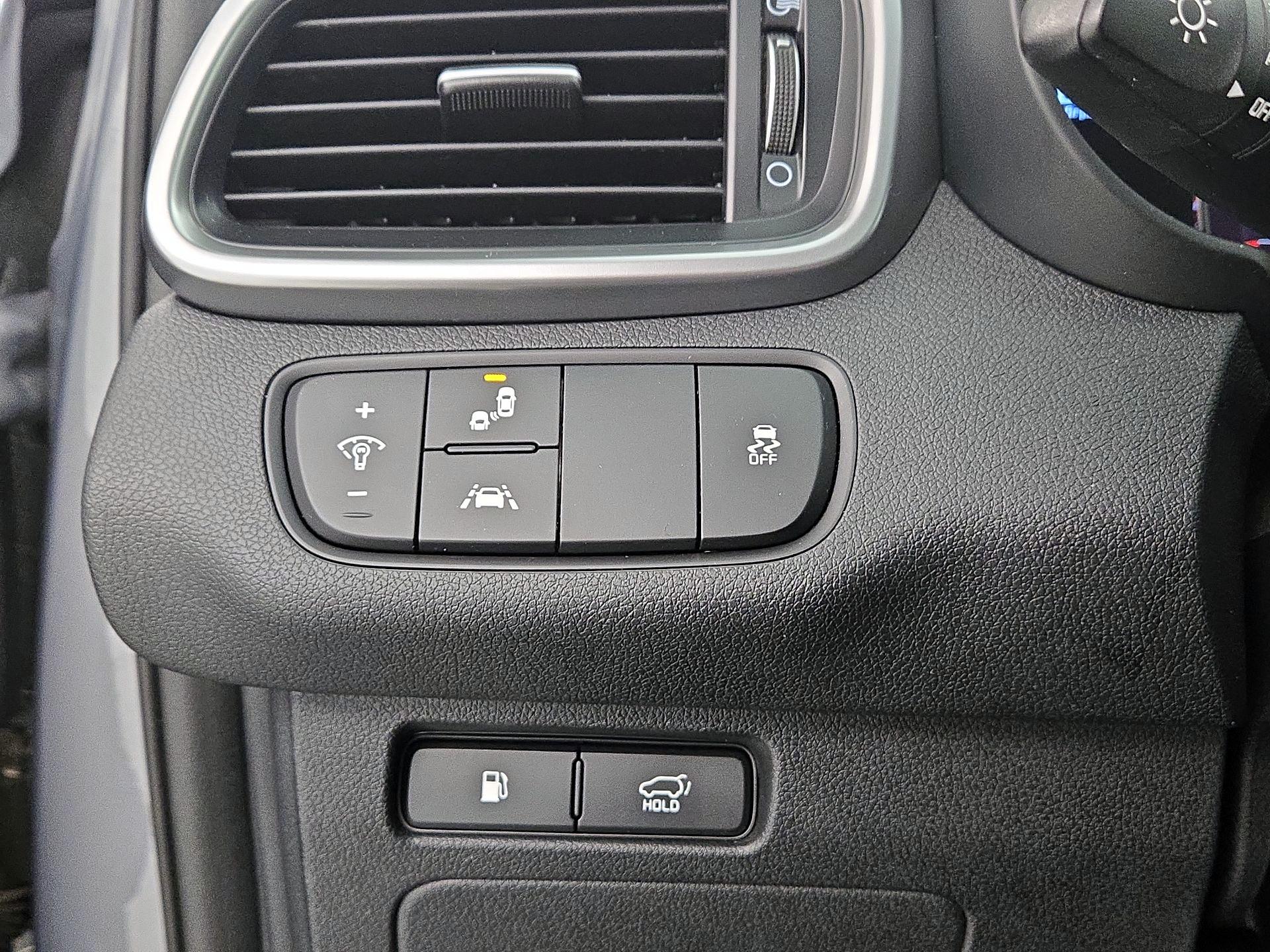 Thumbnail: 2020 Kia Sorento - 13