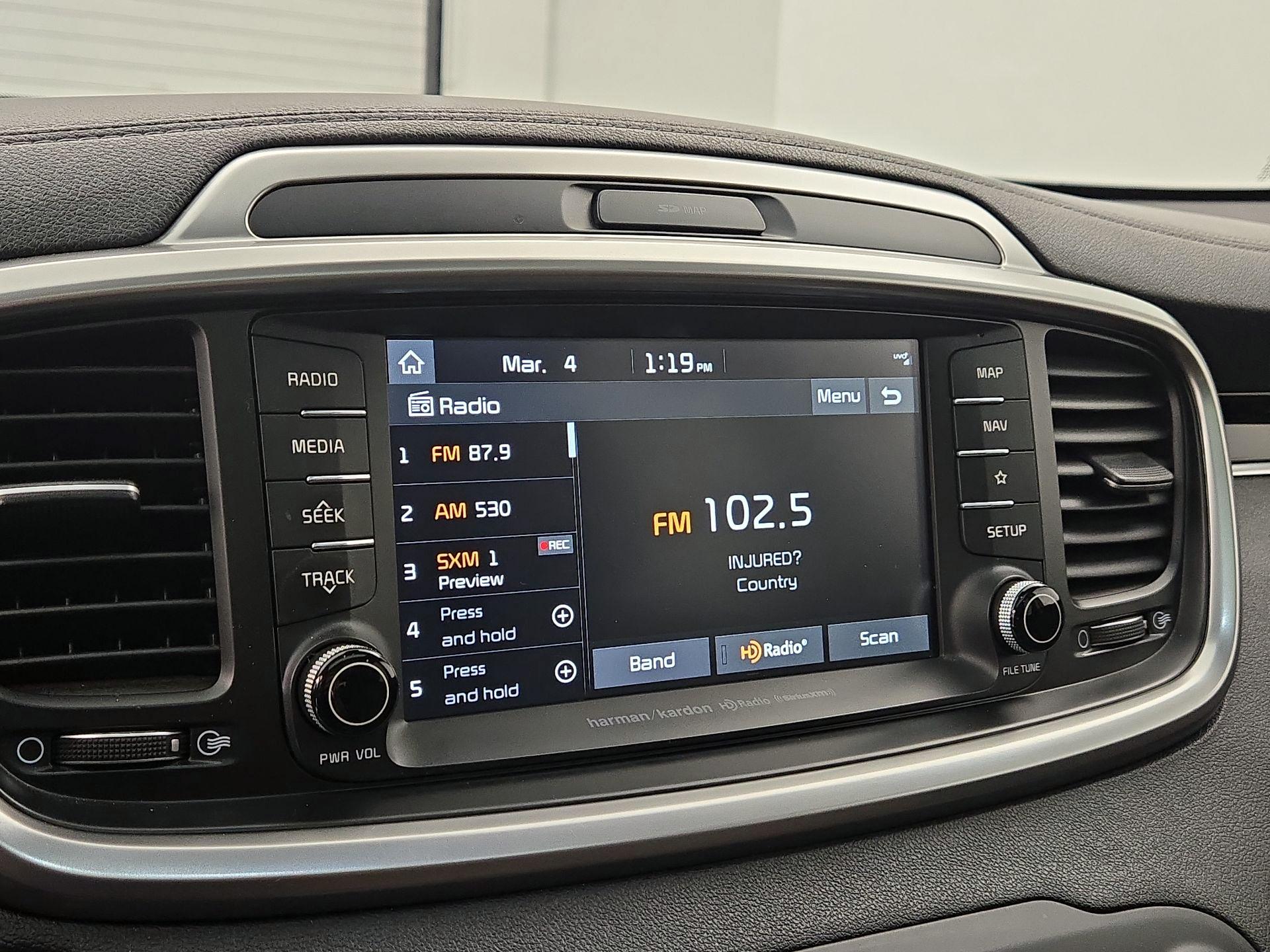 Thumbnail: 2020 Kia Sorento - 16