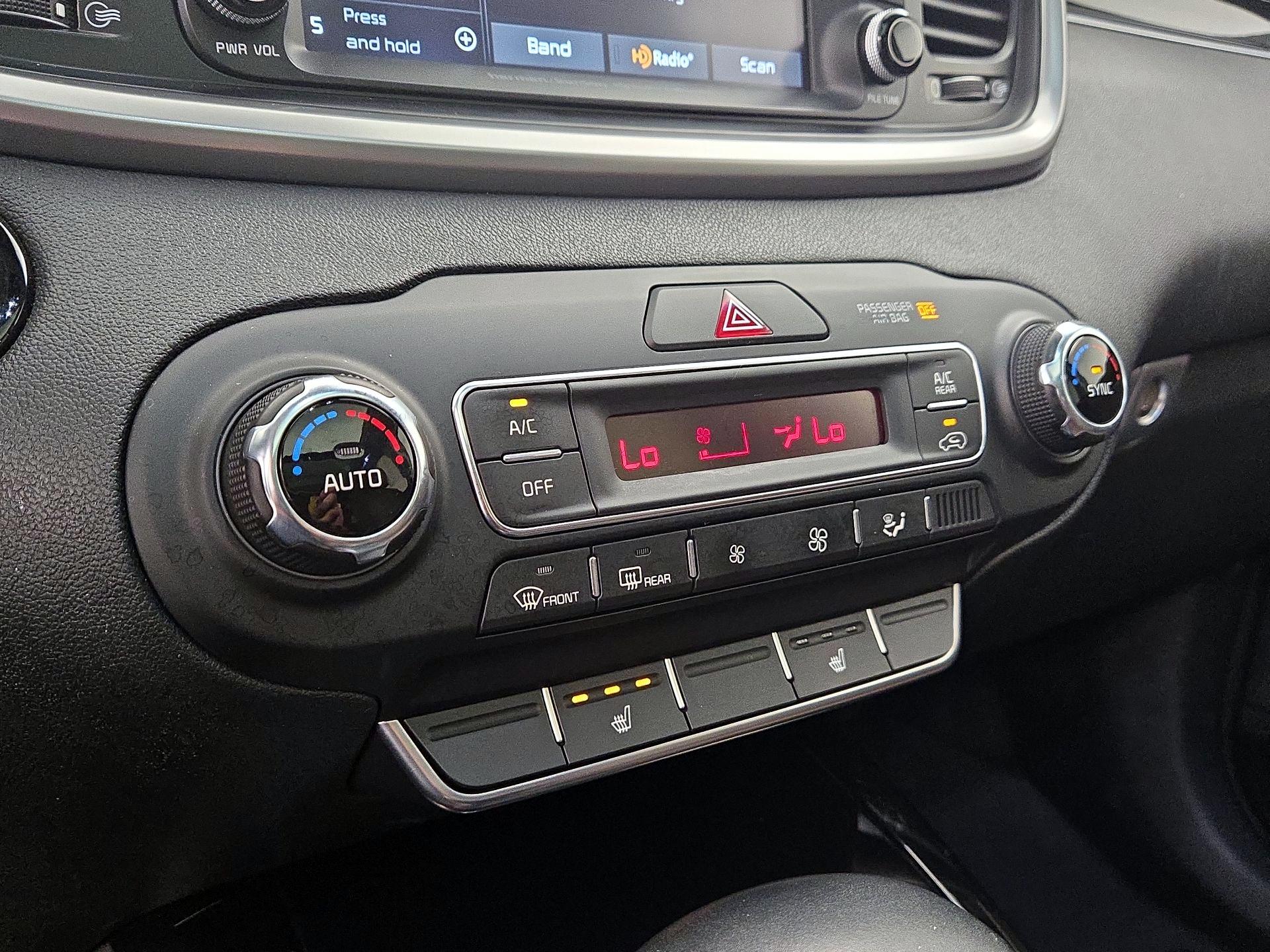 Thumbnail: 2020 Kia Sorento - 17