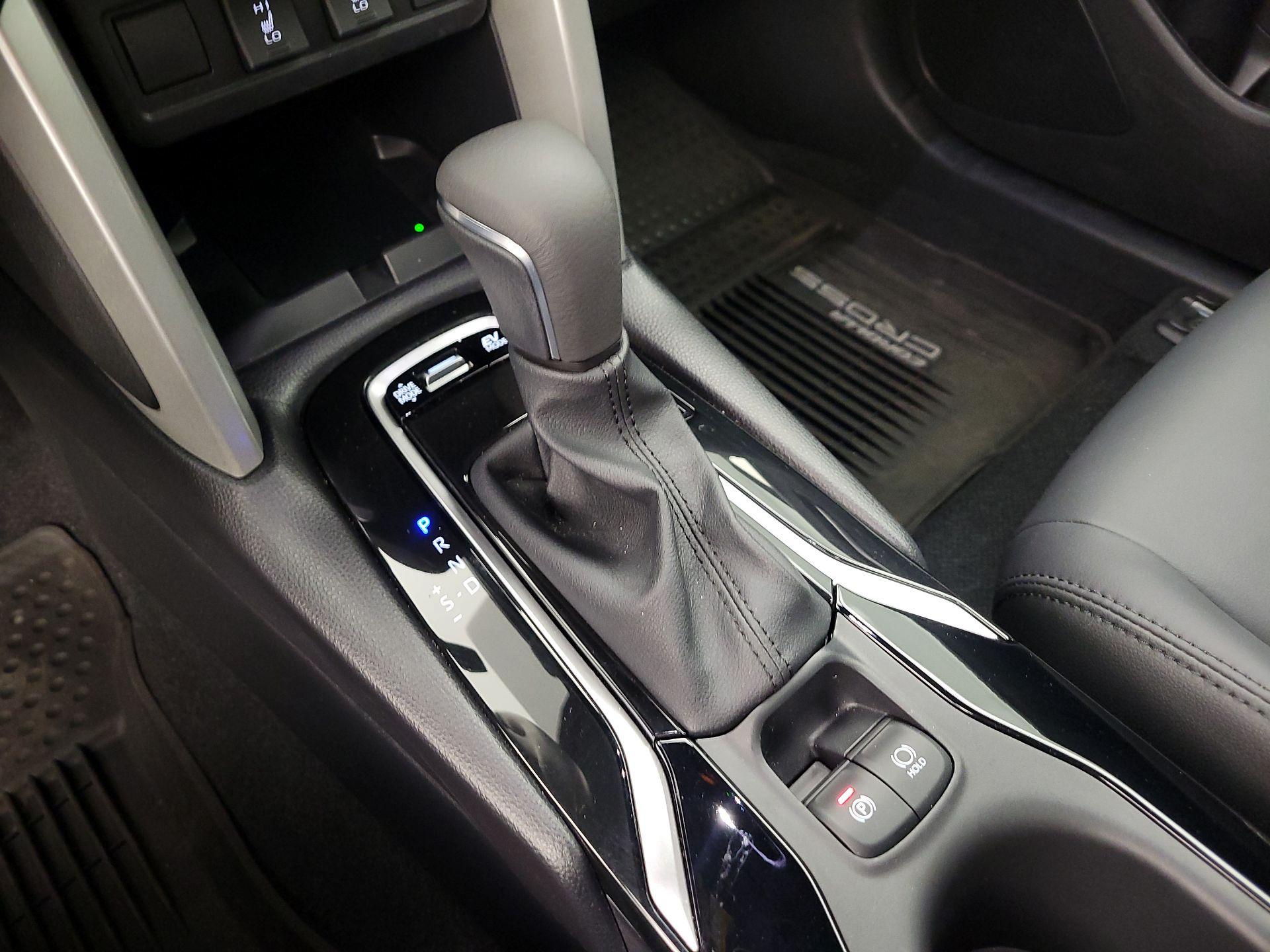 Thumbnail: 2025 Toyota Corolla Cross - 17