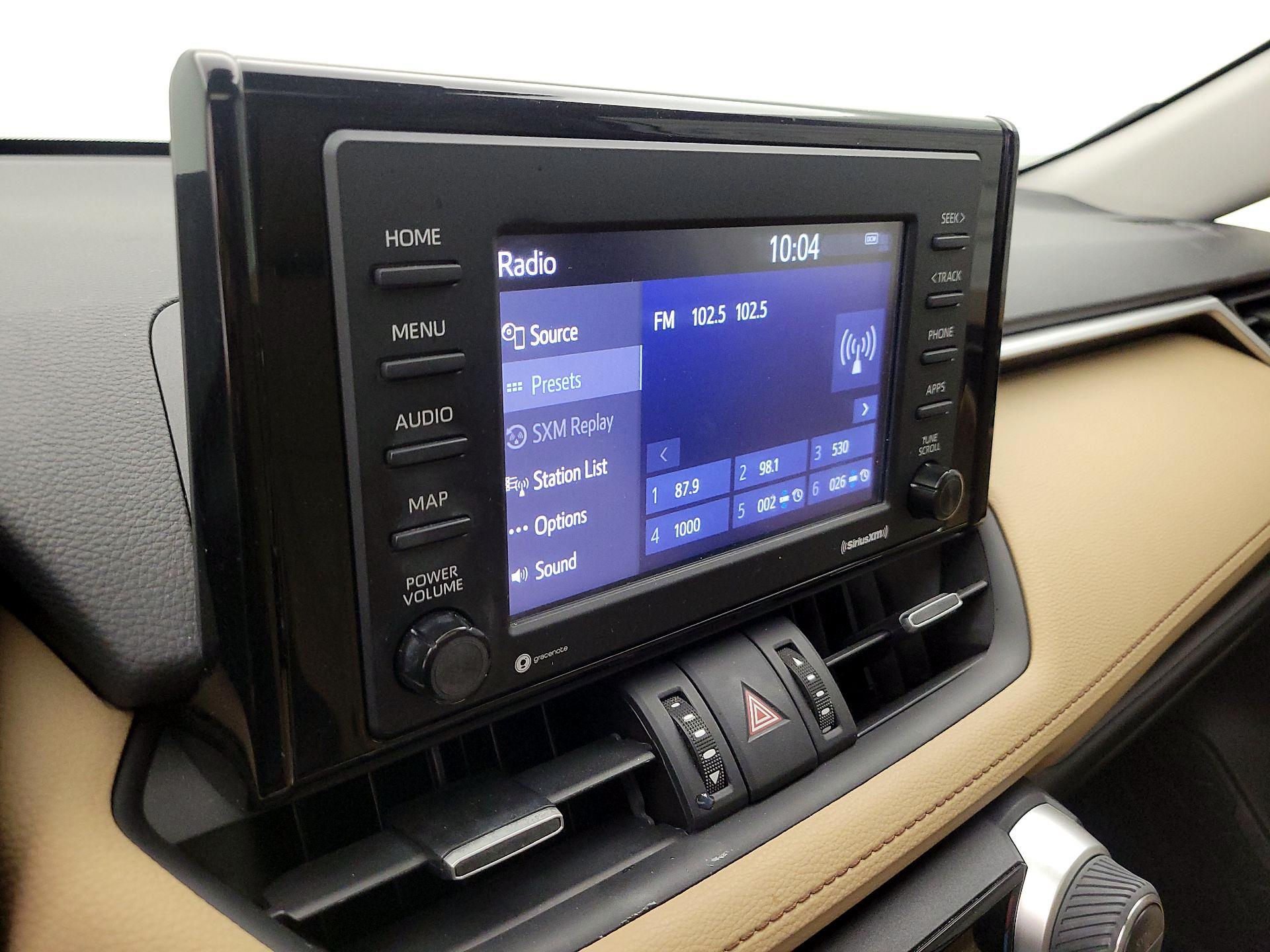 Thumbnail: 2020 Toyota RAV4 - 15