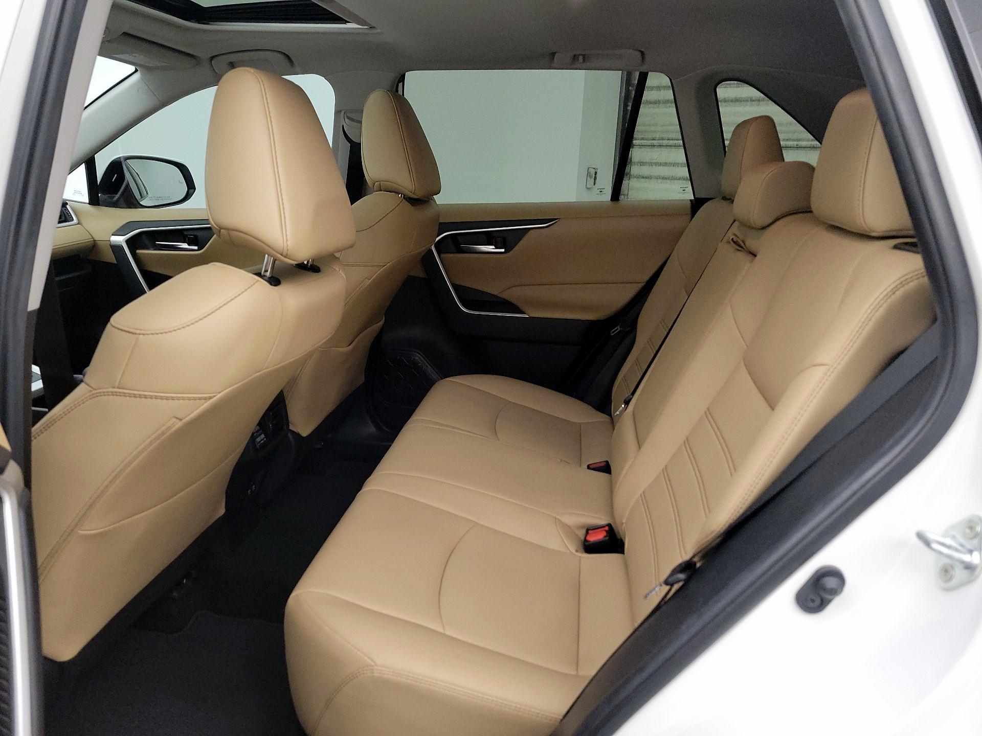 Thumbnail: 2020 Toyota RAV4 - 20