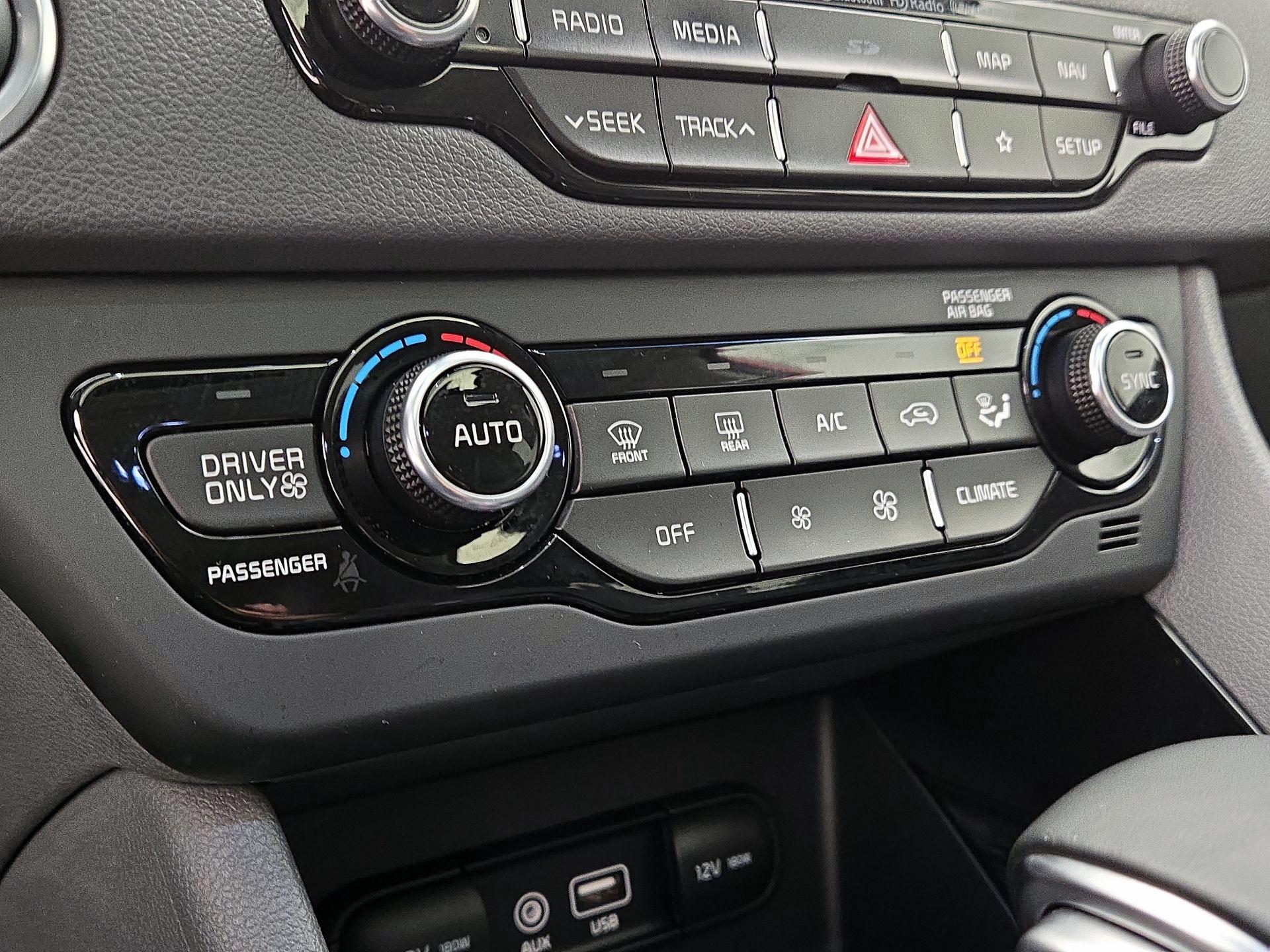 Thumbnail: 2019 Kia Niro - 16