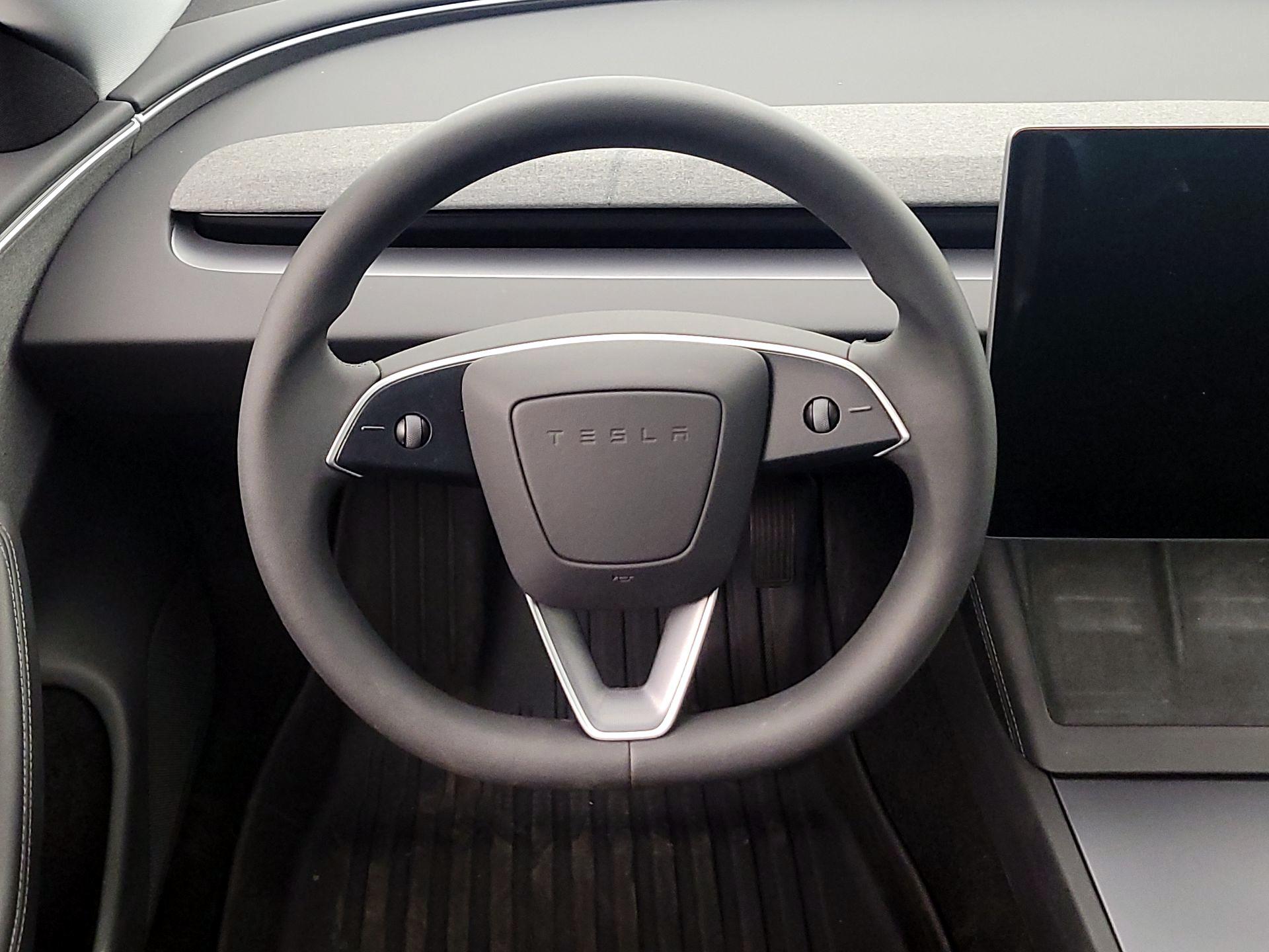 Thumbnail: 2024 Tesla Model 3 - 10