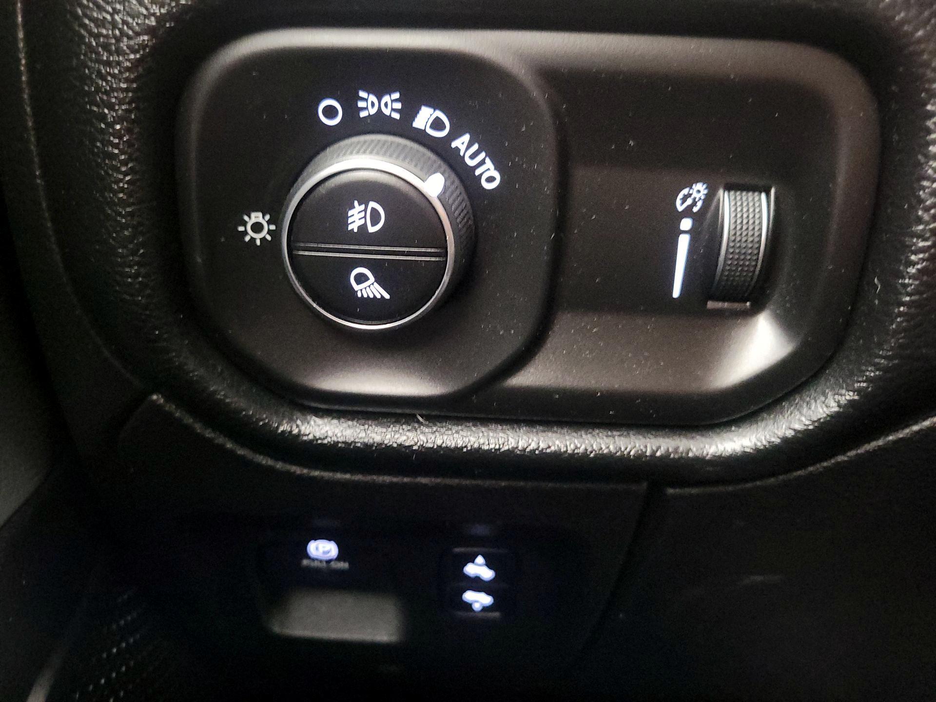 Thumbnail: 2020 RAM 1500 - 13