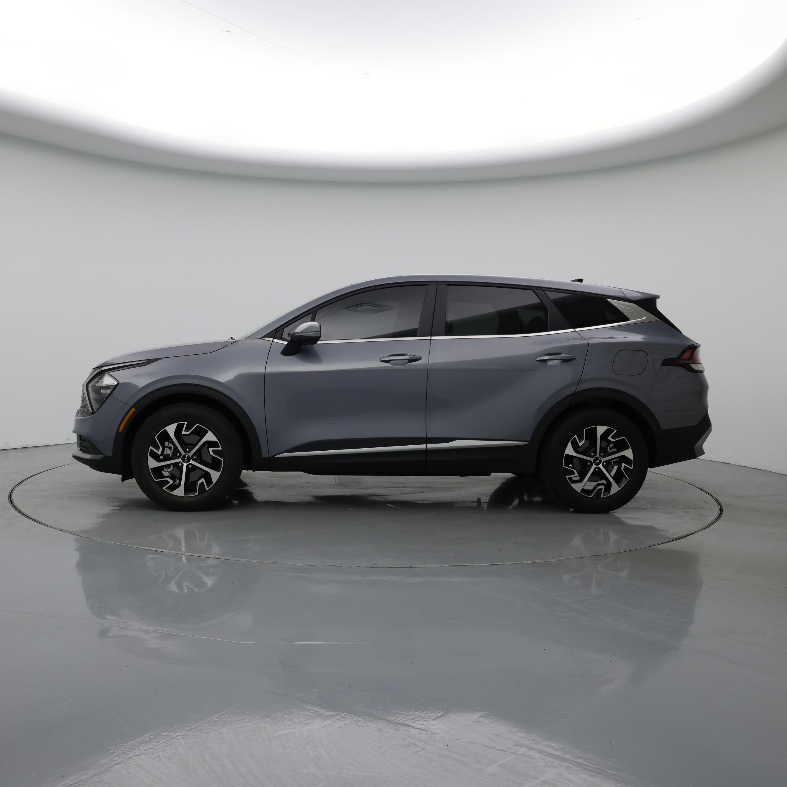 Thumbnail: 2023 Kia Sportage - 3