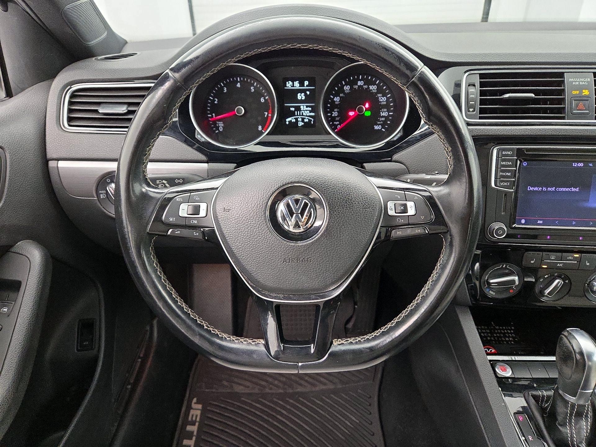 Thumbnail: 2016 Volkswagen Jetta - 10
