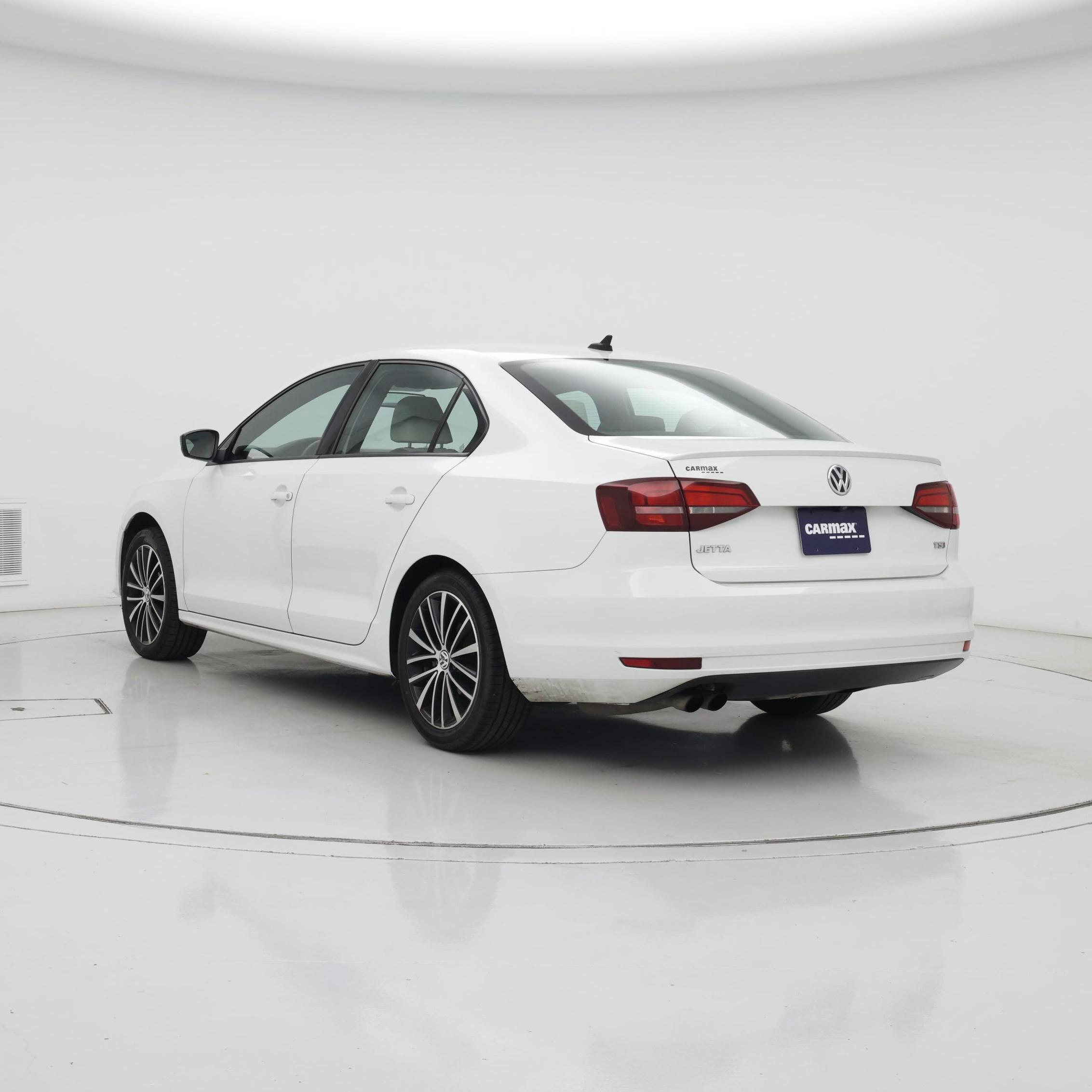 Thumbnail: 2016 Volkswagen Jetta - 2