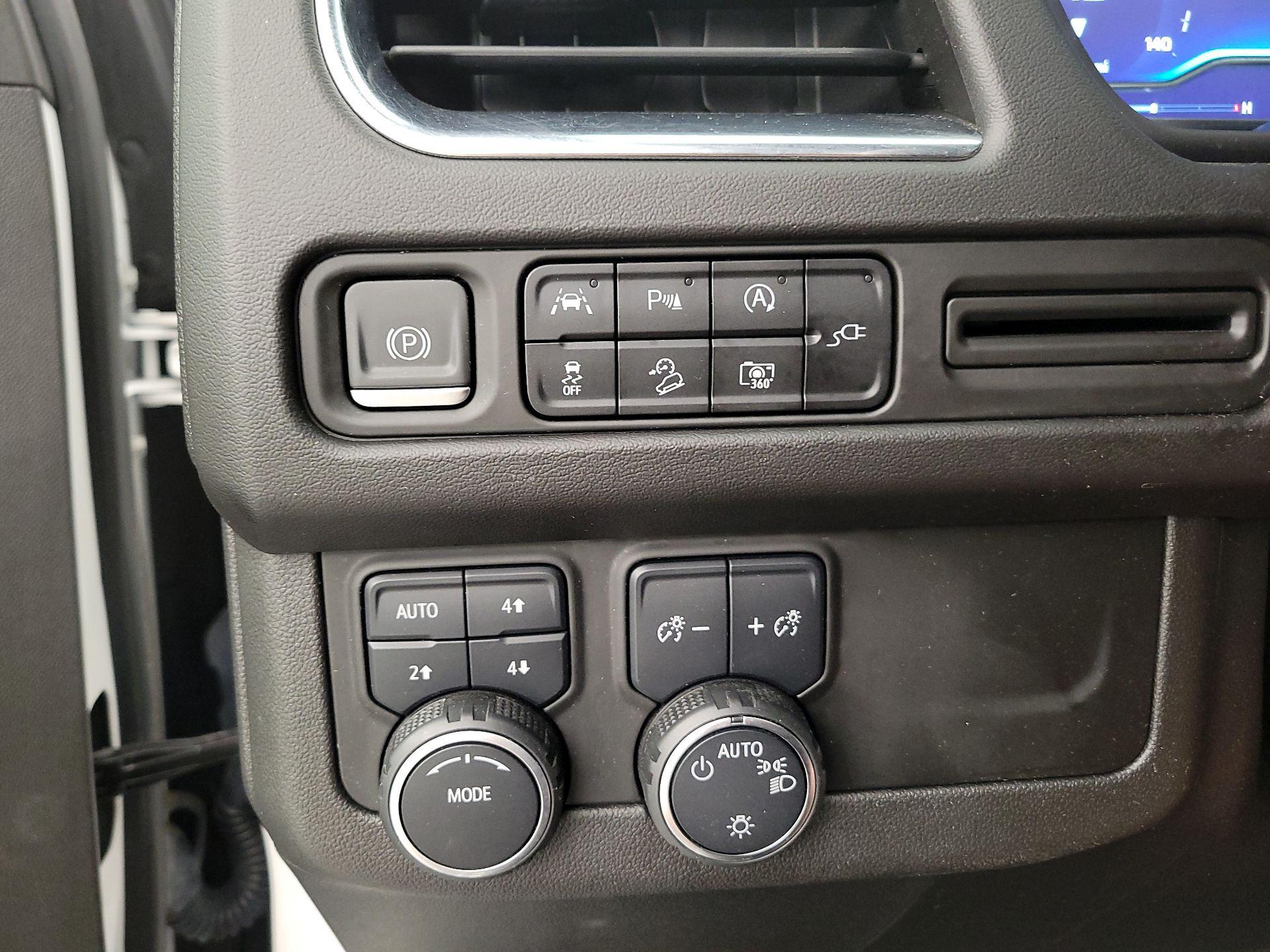 Thumbnail: 2022 Chevrolet Tahoe - 11