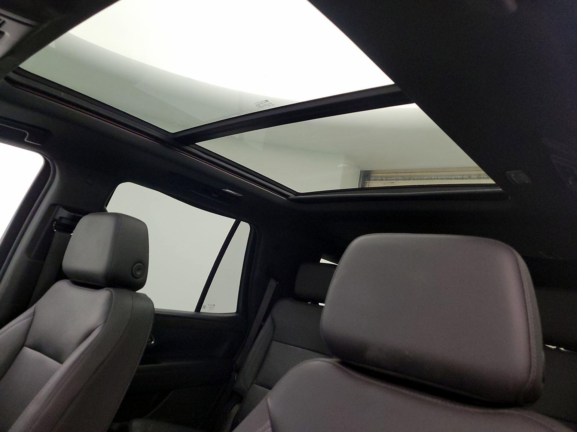 Thumbnail: 2022 Chevrolet Tahoe - 17