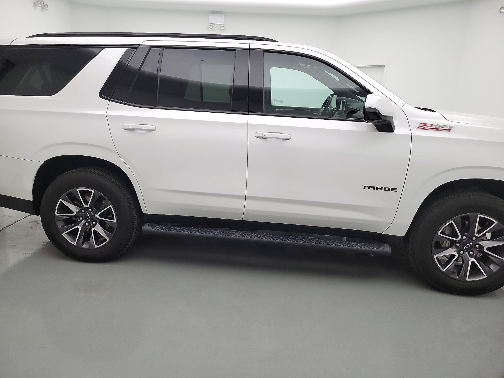 Thumbnail: 2022 Chevrolet Tahoe - 4