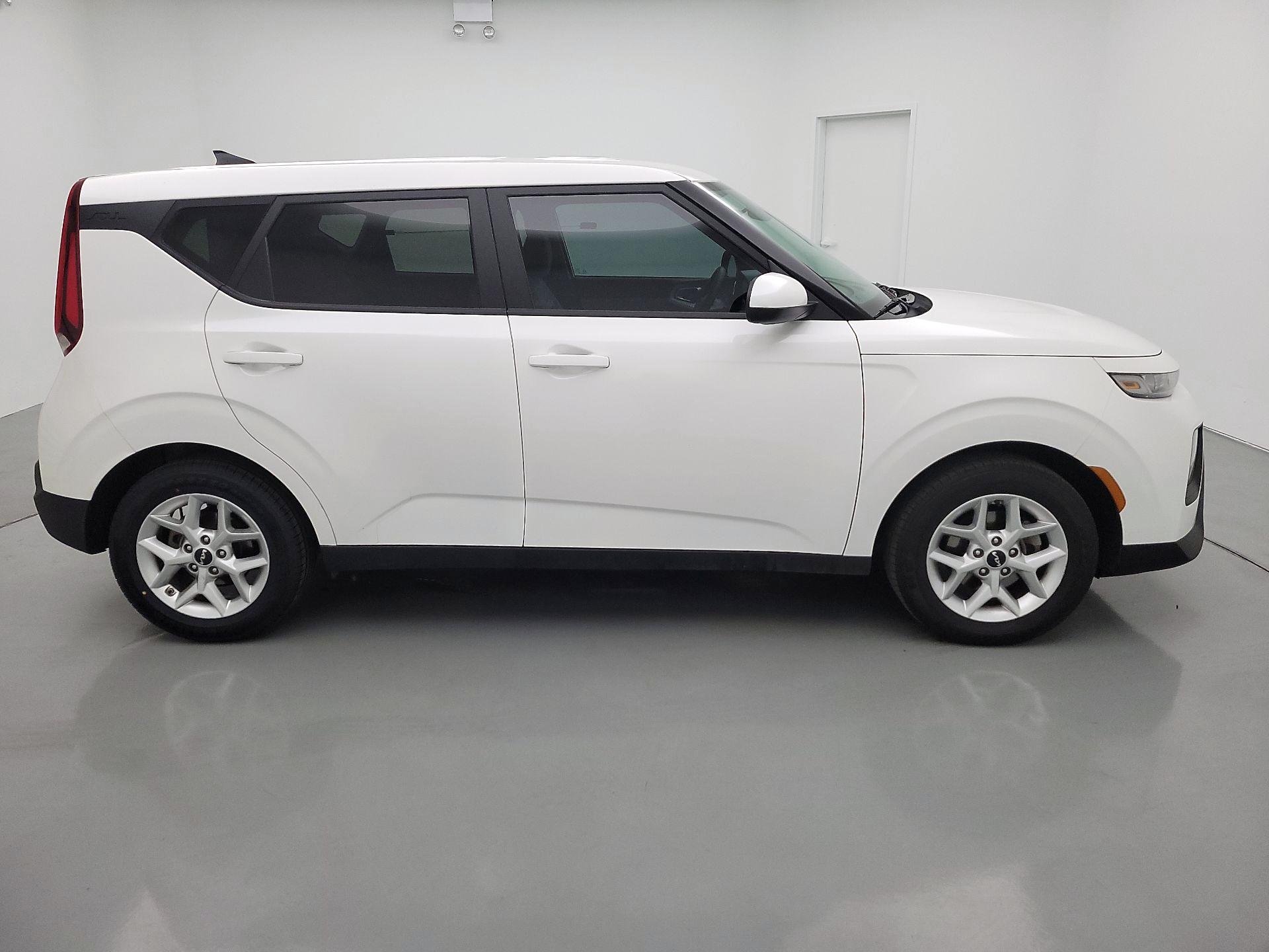 Thumbnail: 2022 Kia Soul - 4