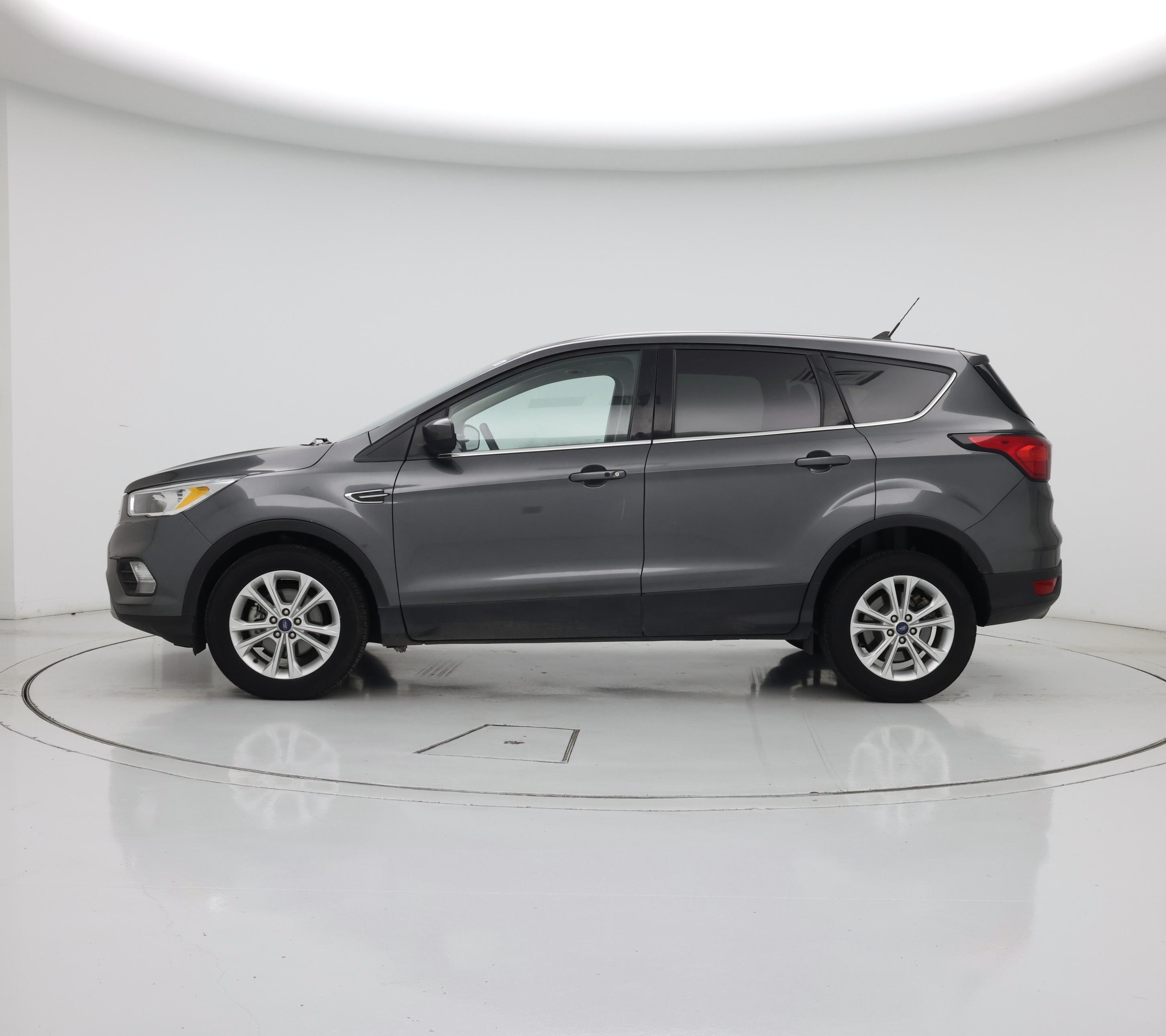 Thumbnail: 2019 Ford Escape - 3