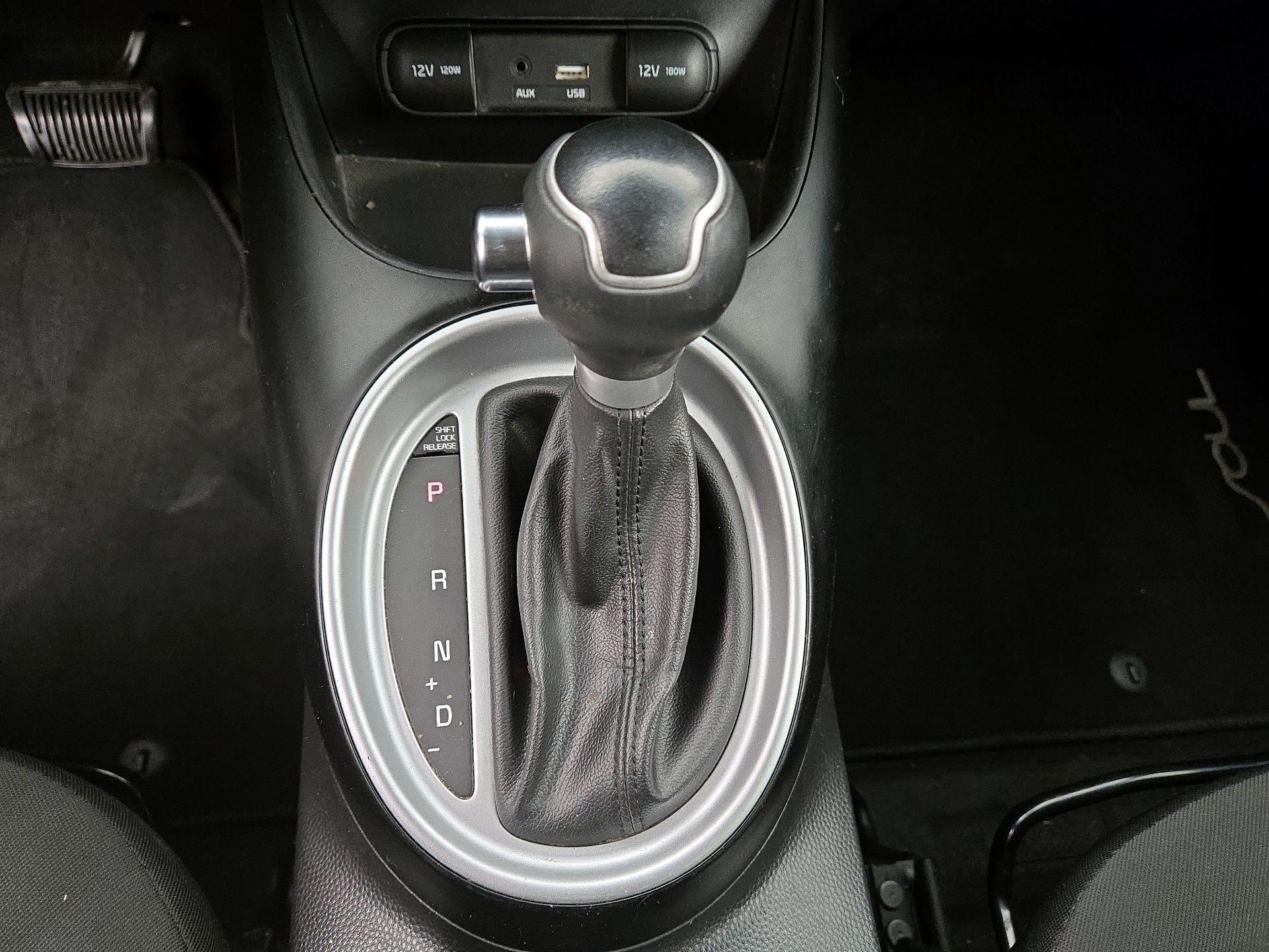 Thumbnail: 2015 Kia Soul - 16