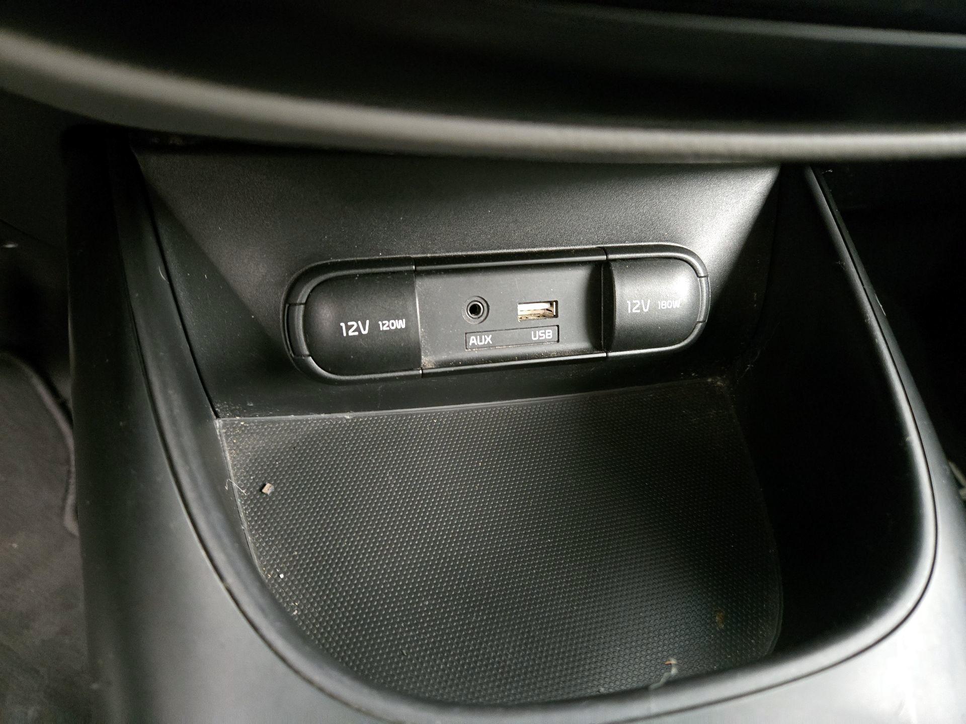 Thumbnail: 2015 Kia Soul - 17