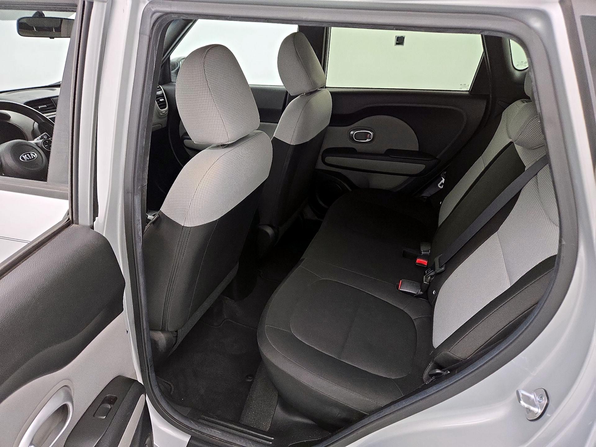 Thumbnail: 2015 Kia Soul - 18