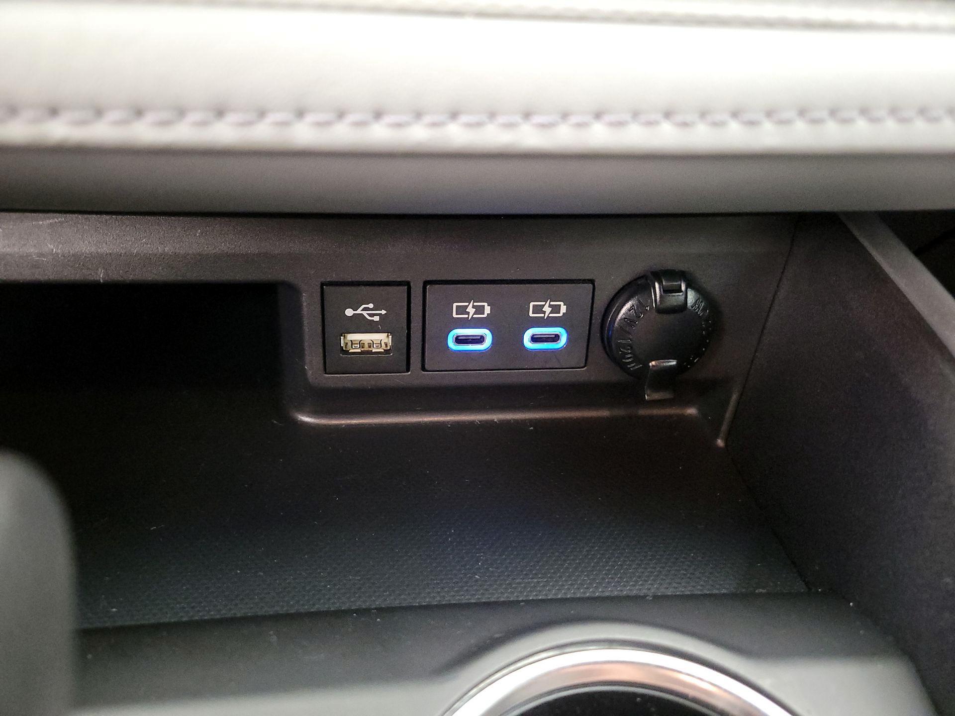 Thumbnail: 2022 Toyota Highlander - 18