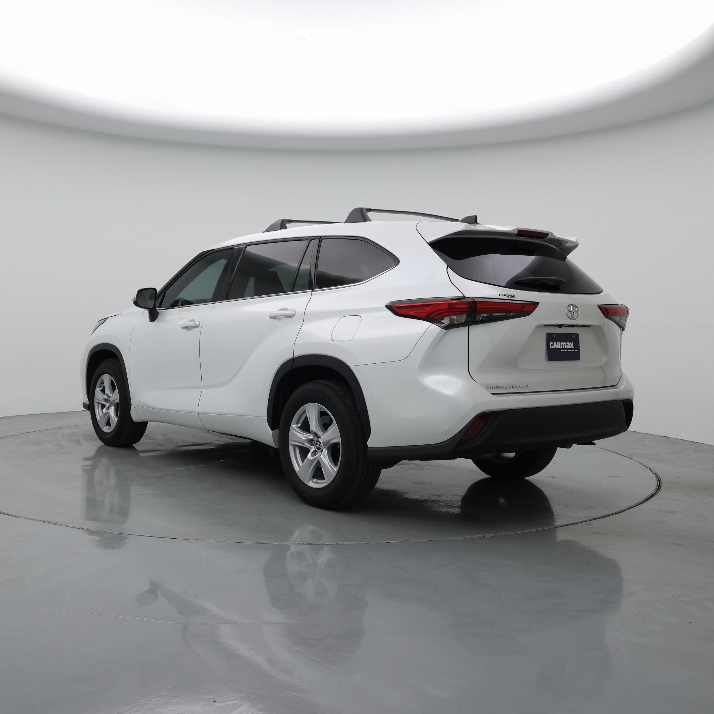 Thumbnail: 2022 Toyota Highlander - 2