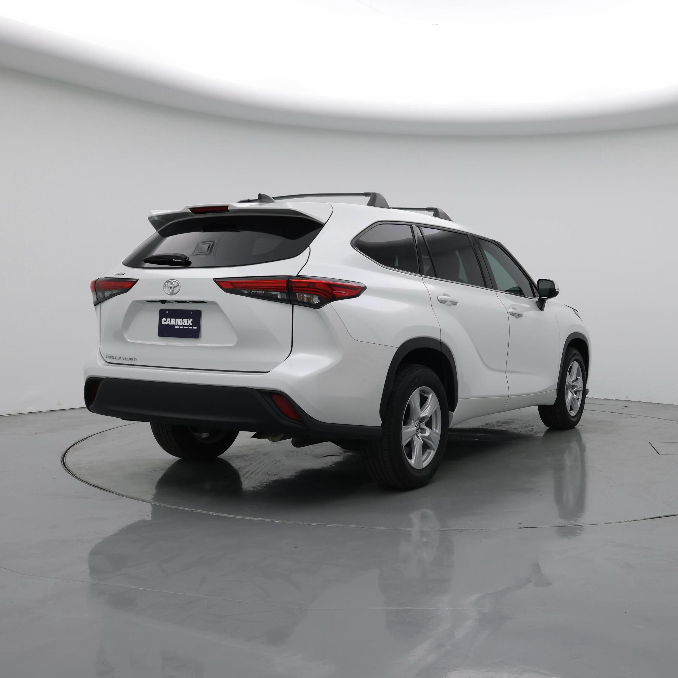 Thumbnail: 2022 Toyota Highlander - 8