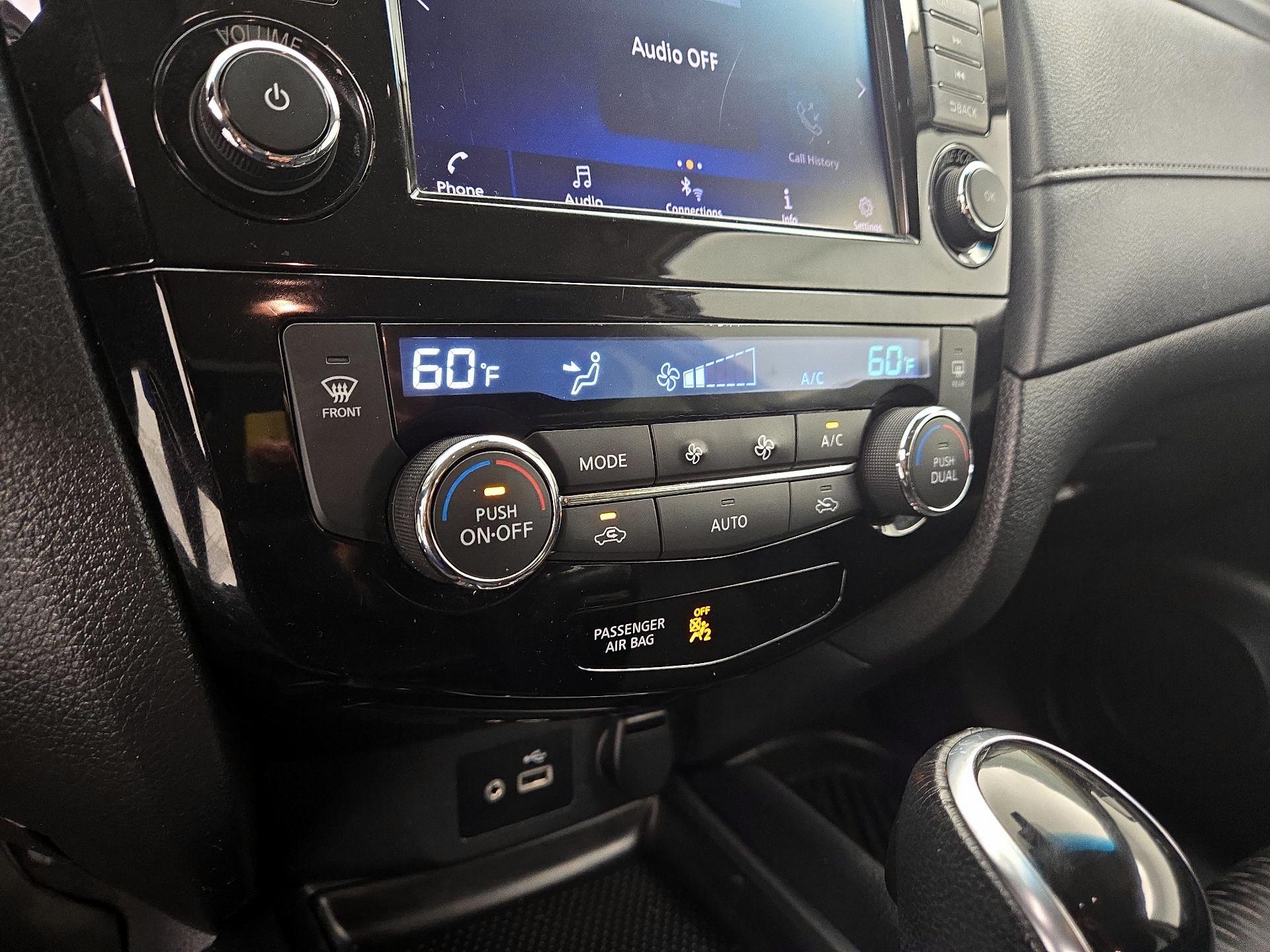 Thumbnail: 2019 Nissan Rogue - 16