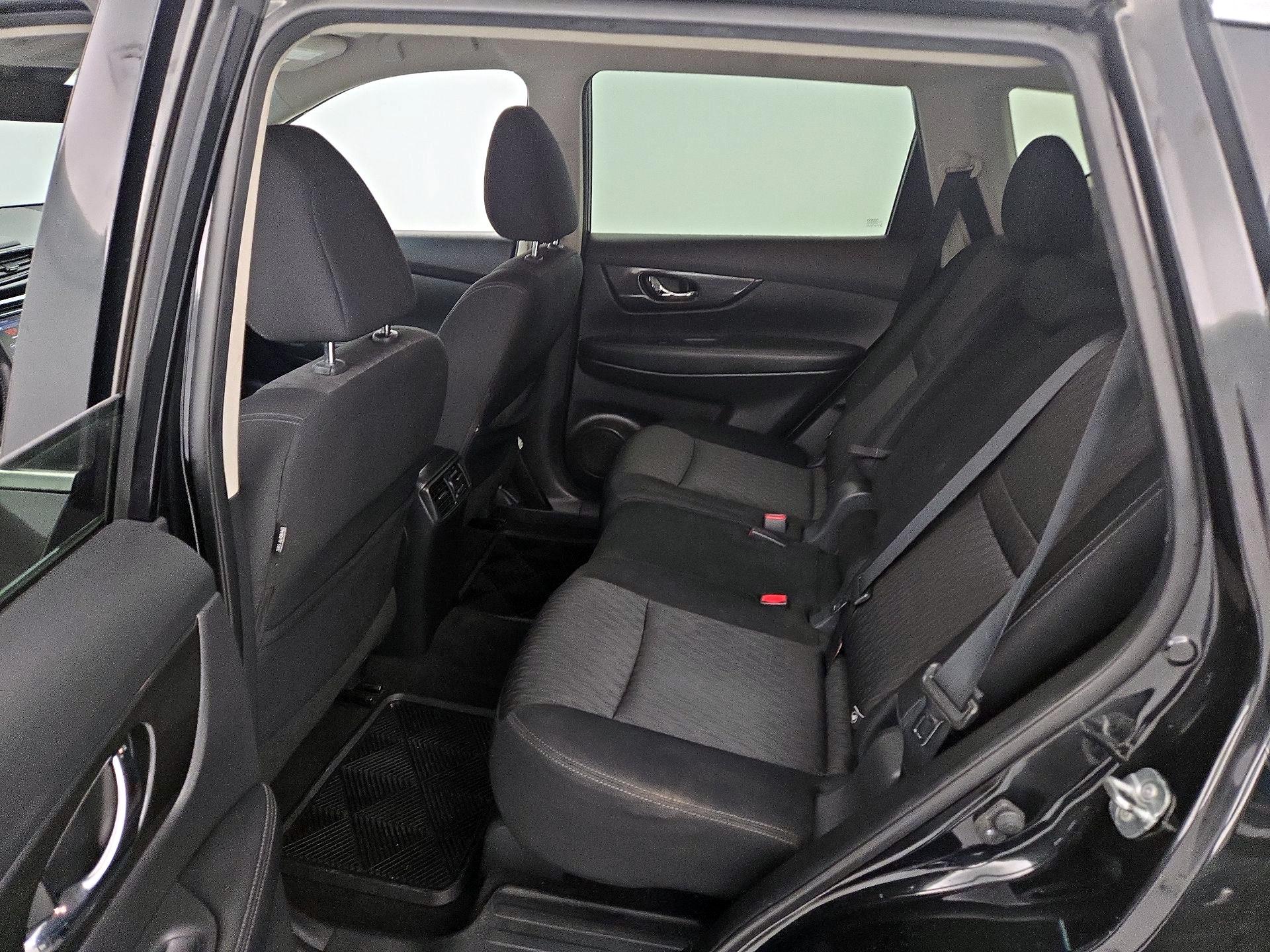 Thumbnail: 2019 Nissan Rogue - 19