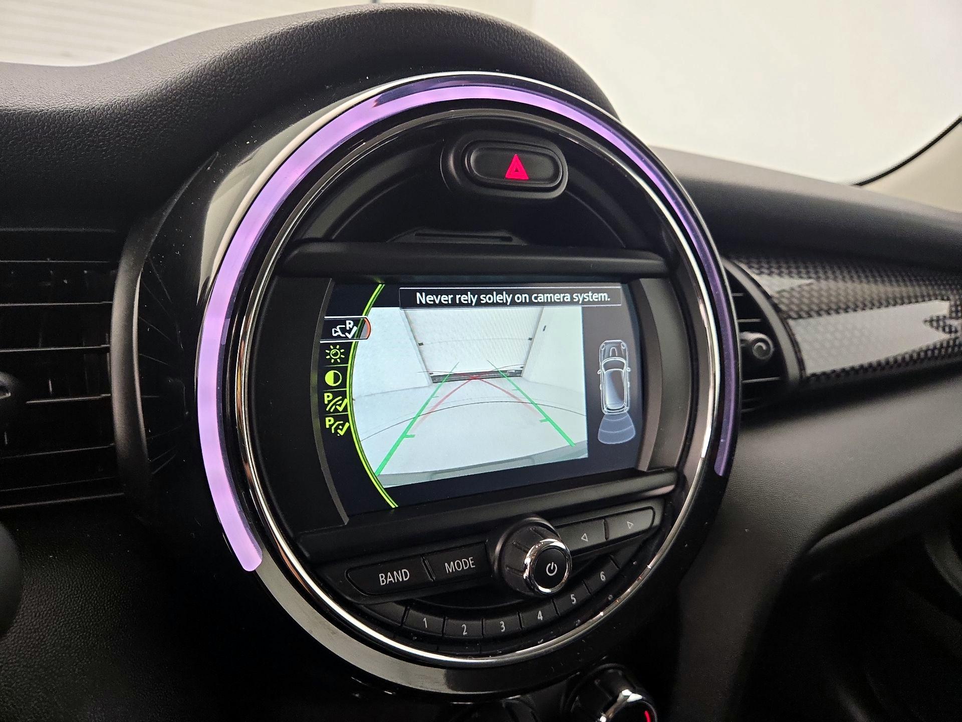 Thumbnail: 2018 MINI Cooper Hardtop - 14