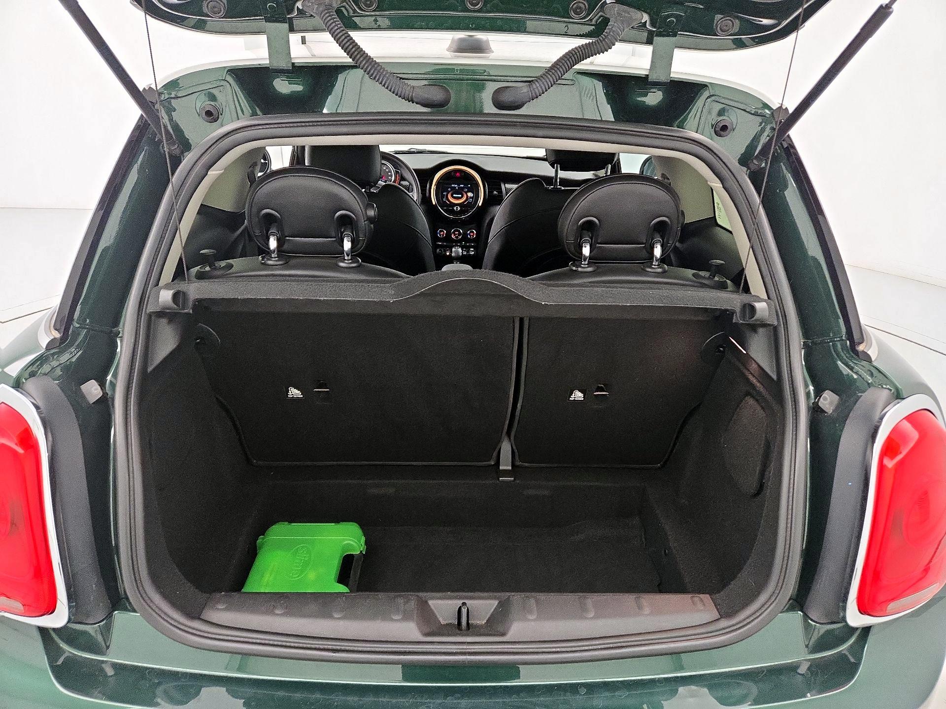 Thumbnail: 2018 MINI Cooper Hardtop - 20