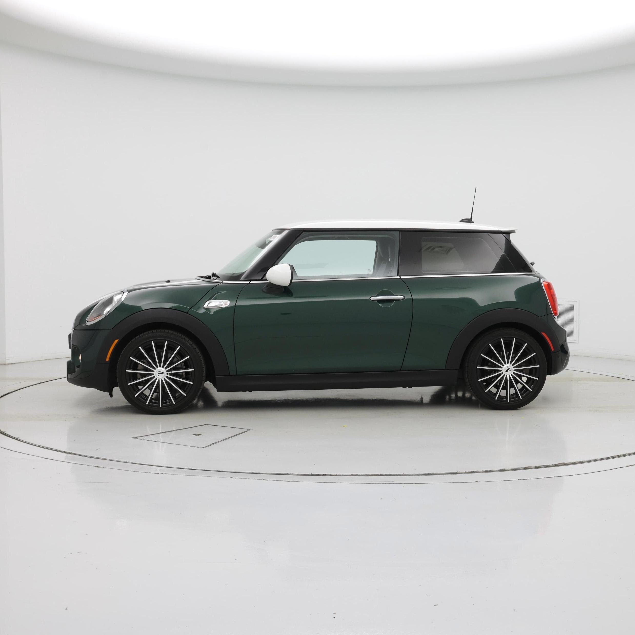 Thumbnail: 2018 MINI Cooper Hardtop - 3