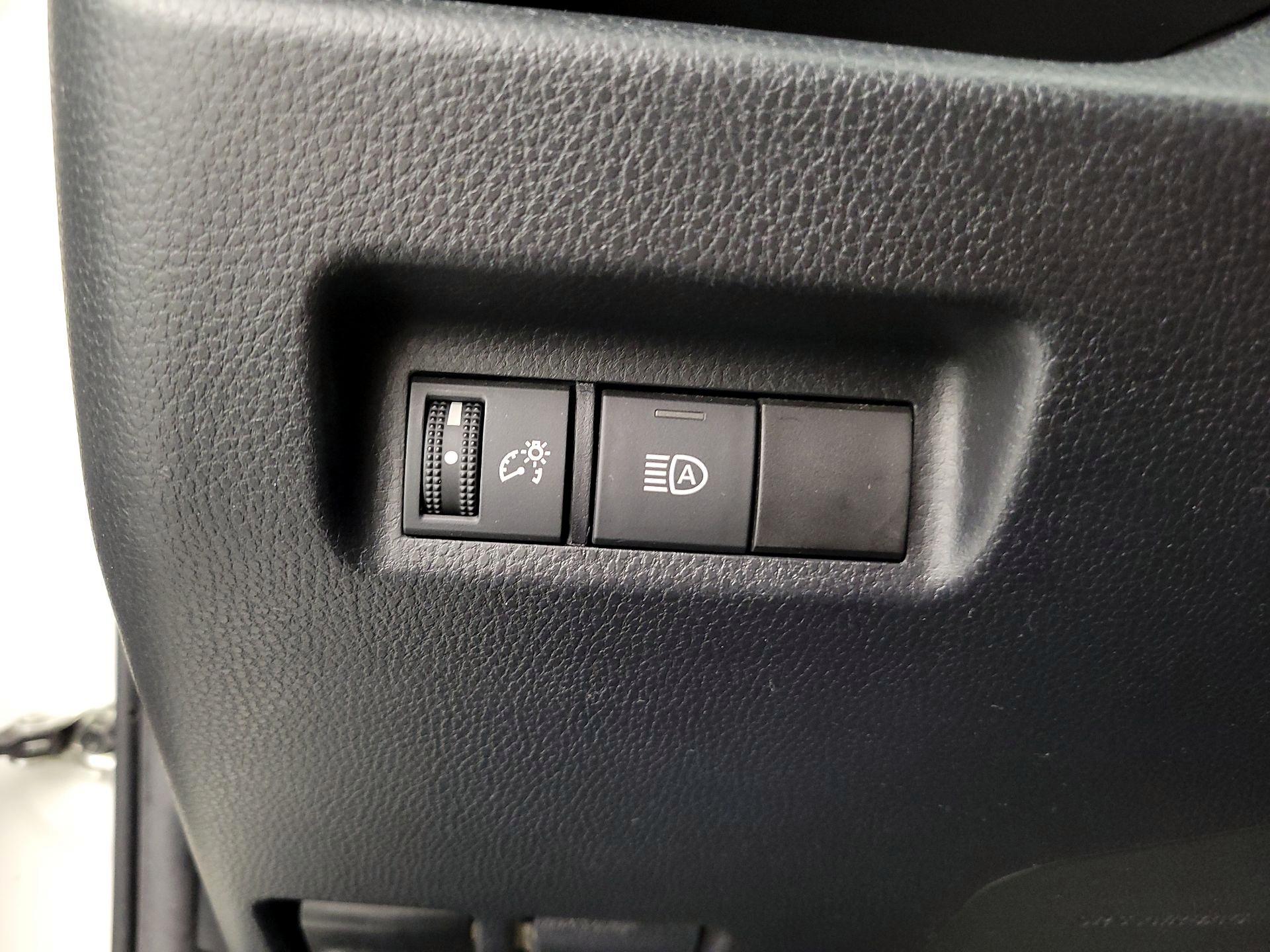 Thumbnail: 2020 Toyota RAV4 - 13