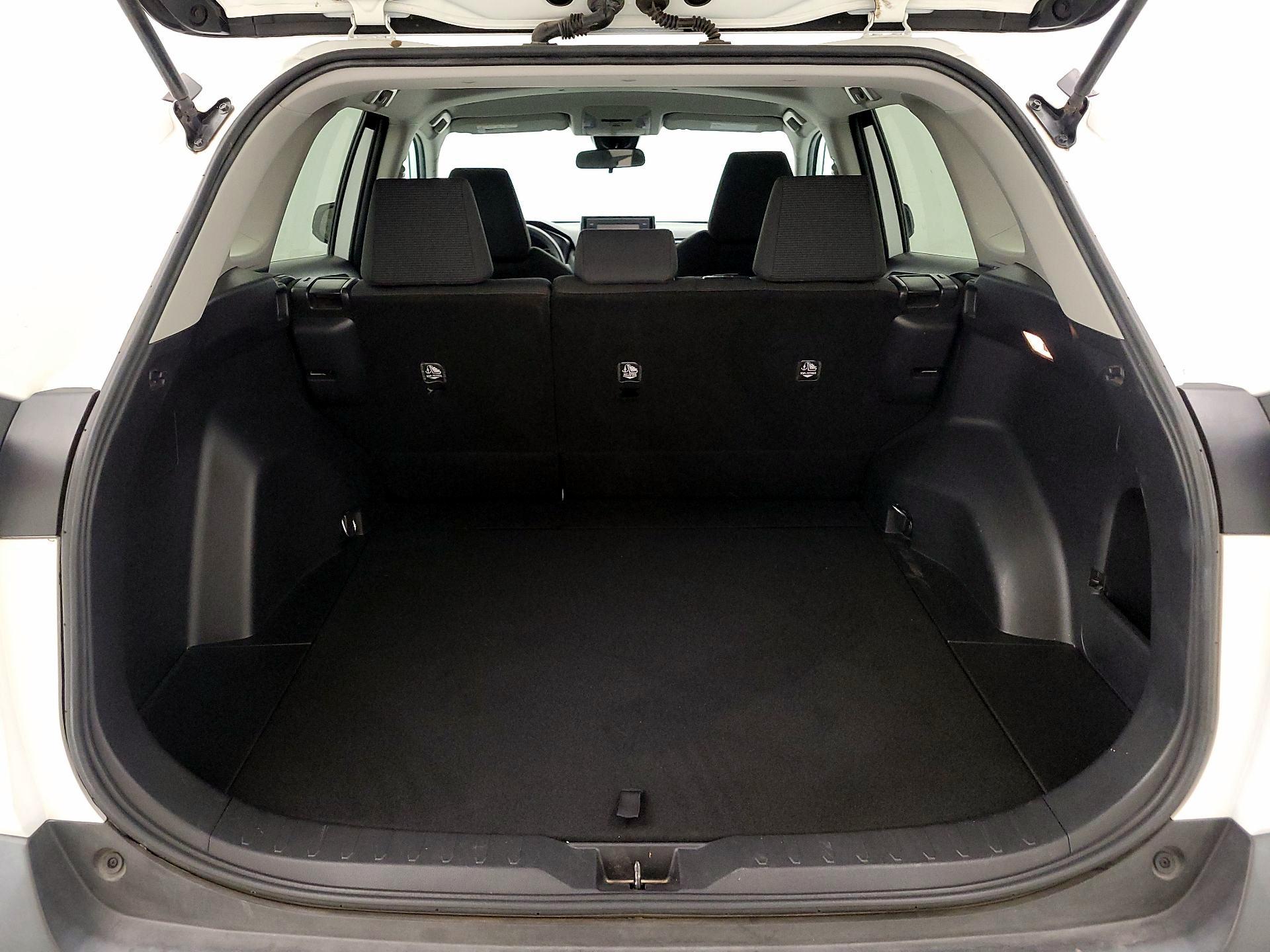 Thumbnail: 2020 Toyota RAV4 - 20