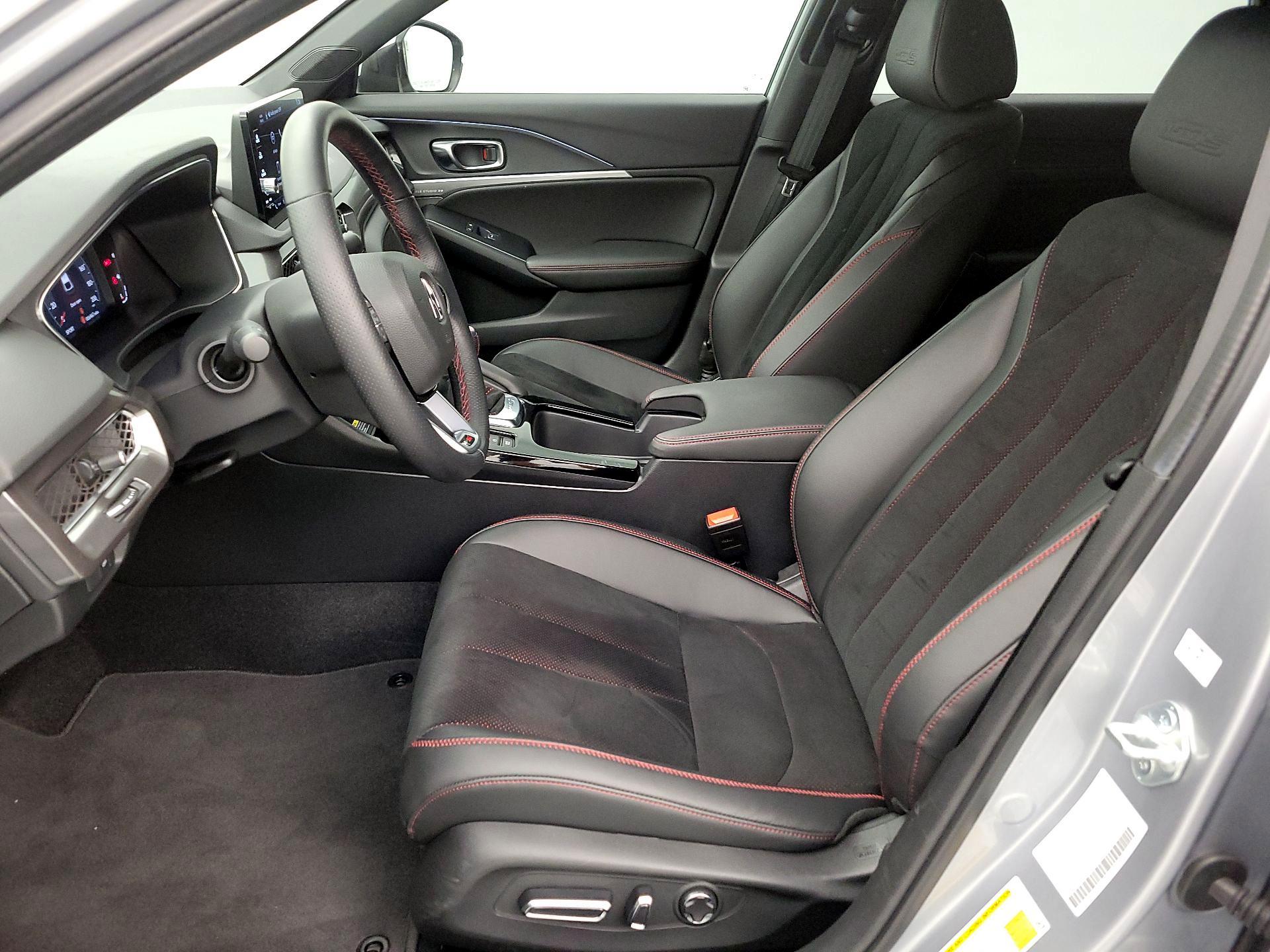 Thumbnail: 2025 Acura Integra - 11