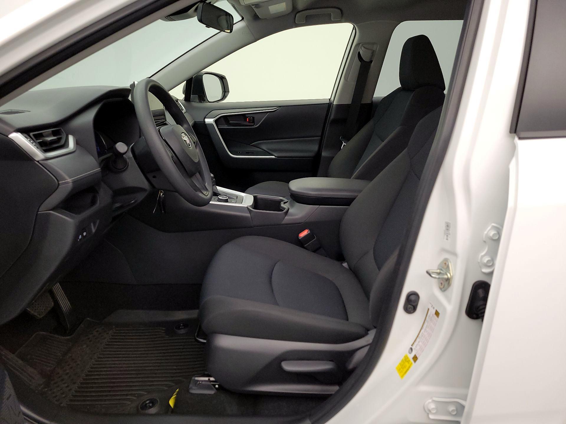 Thumbnail: 2025 Toyota RAV4 - 11