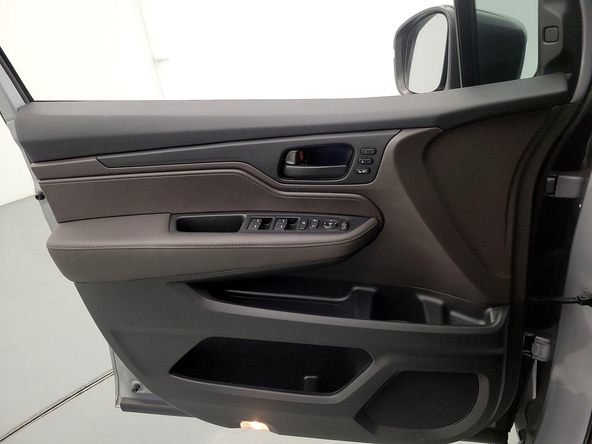 Thumbnail: 2022 Honda Odyssey - 12