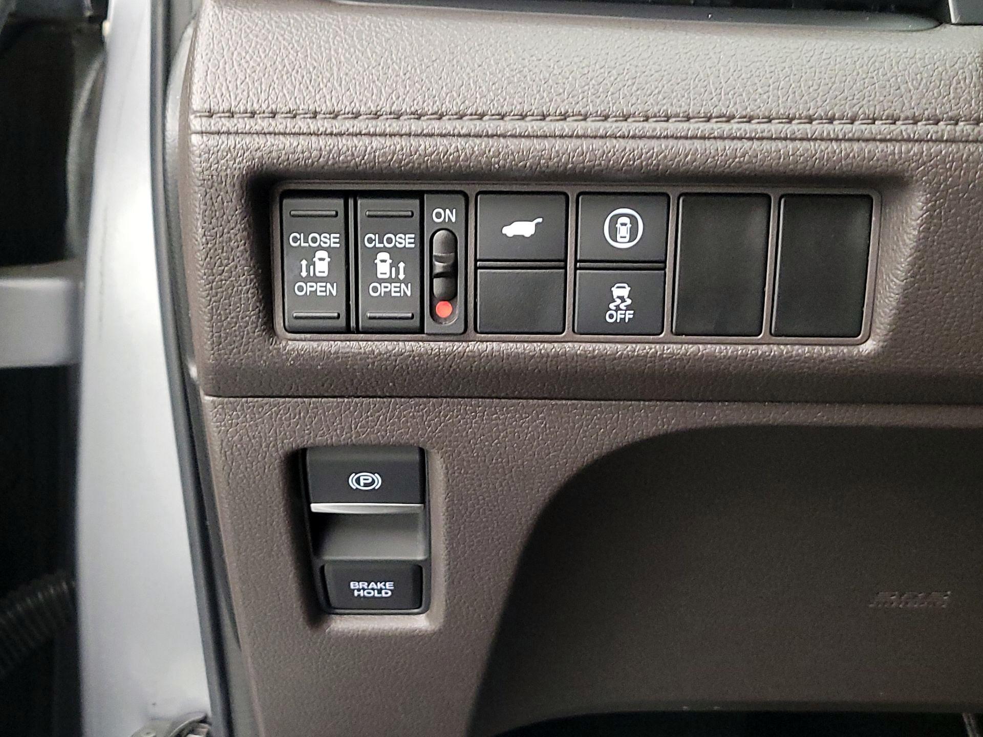 Thumbnail: 2022 Honda Odyssey - 13